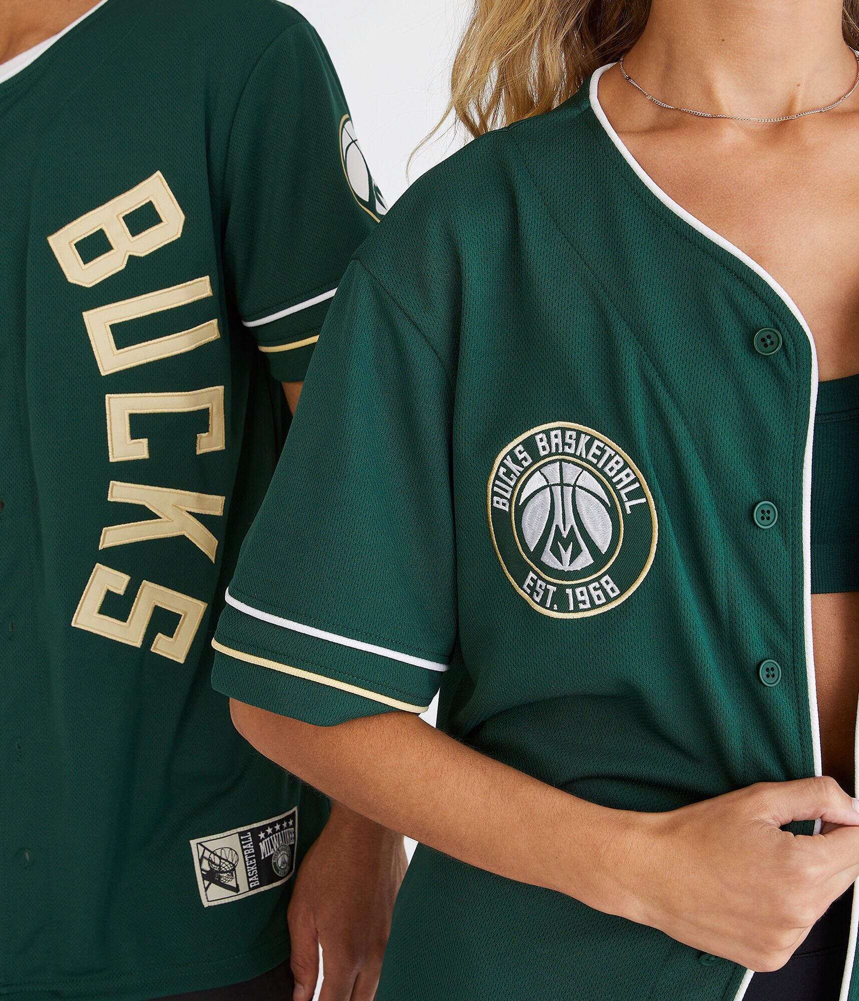 Milwaukee Bucks Top