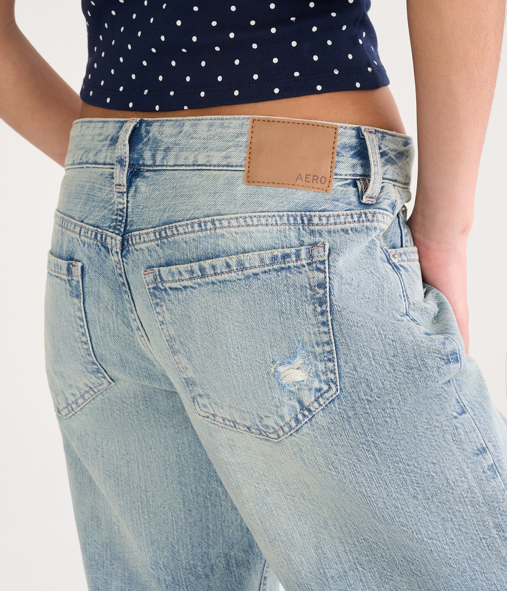 Low-Rise Baggy Wide Leg Jean