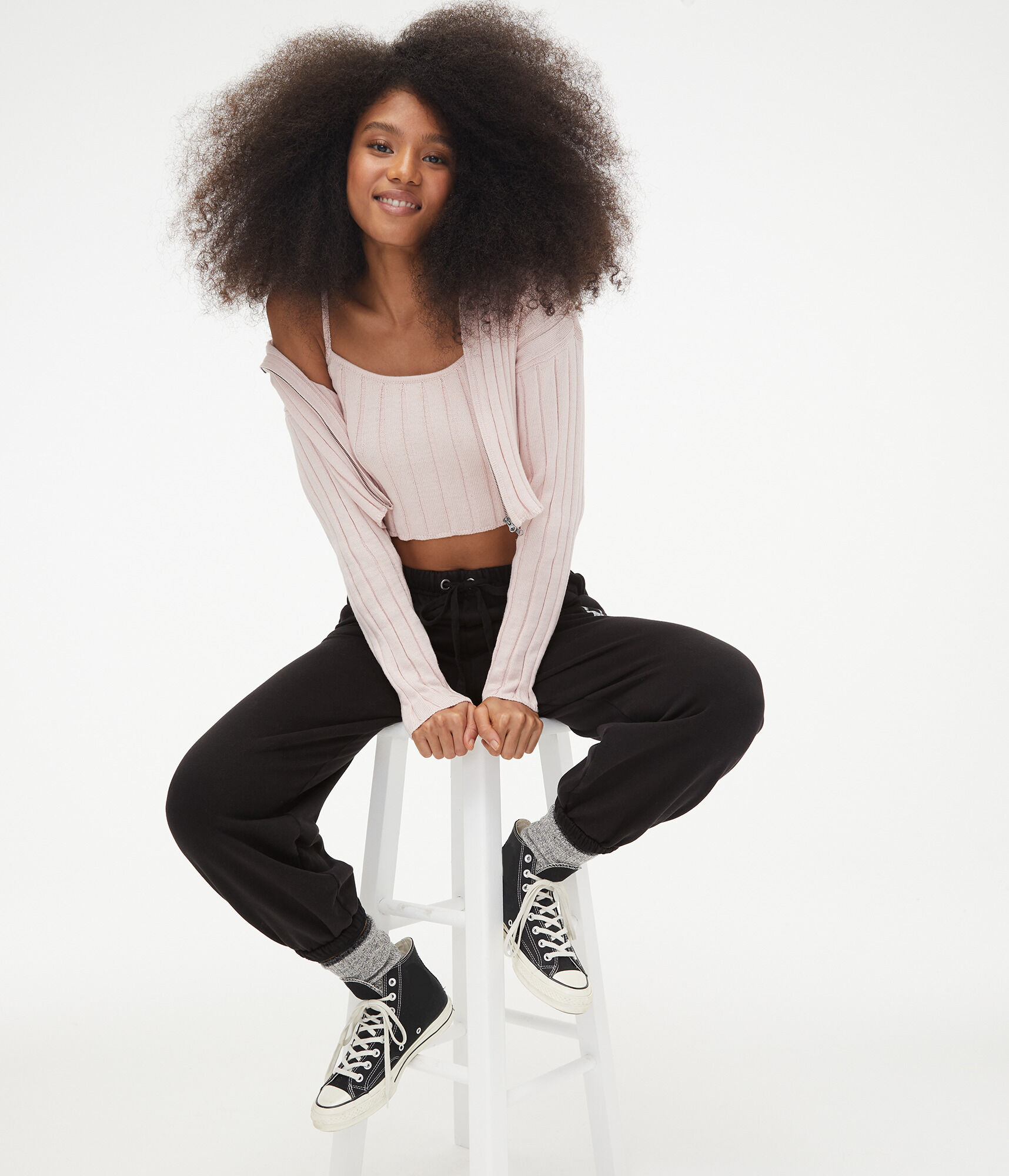 Ribbed Full-Zip Cropped Hooded Sweater***