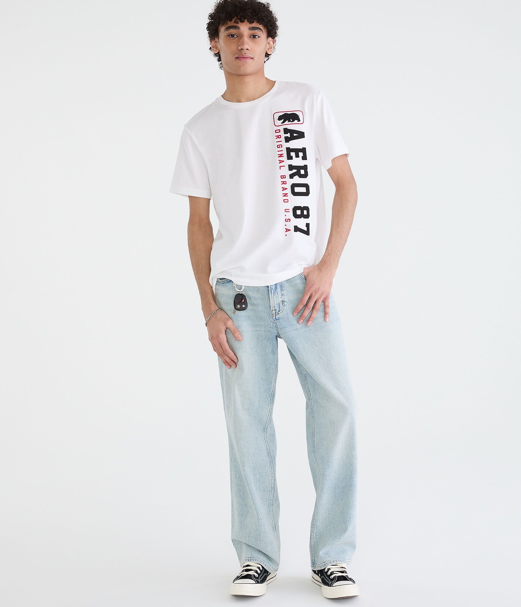 Vertical Aero 87 Bear Appliqu&eacute; Graphic Tee