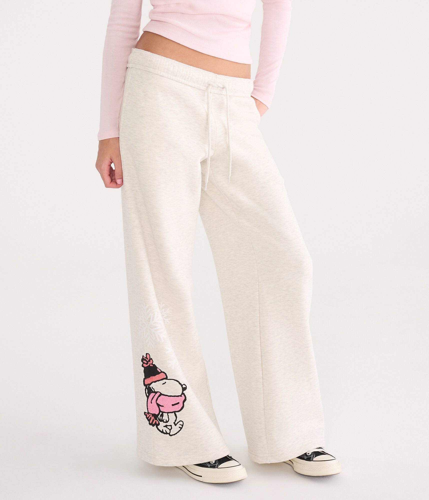 Snoopy Scarf Mid-Rise Wide Leg Sweatpants