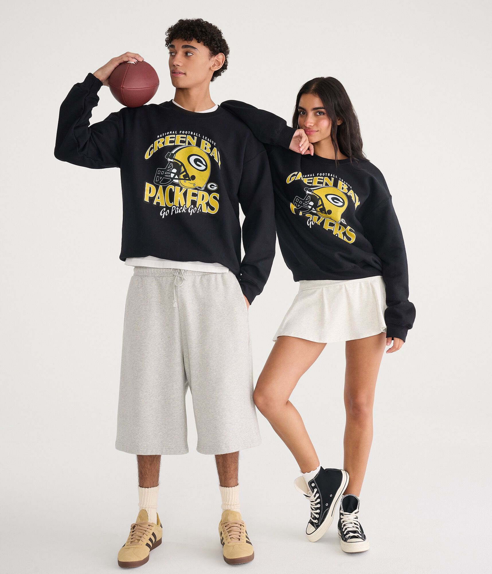 Green Bay Packers Helmet Crew Sweatshirt