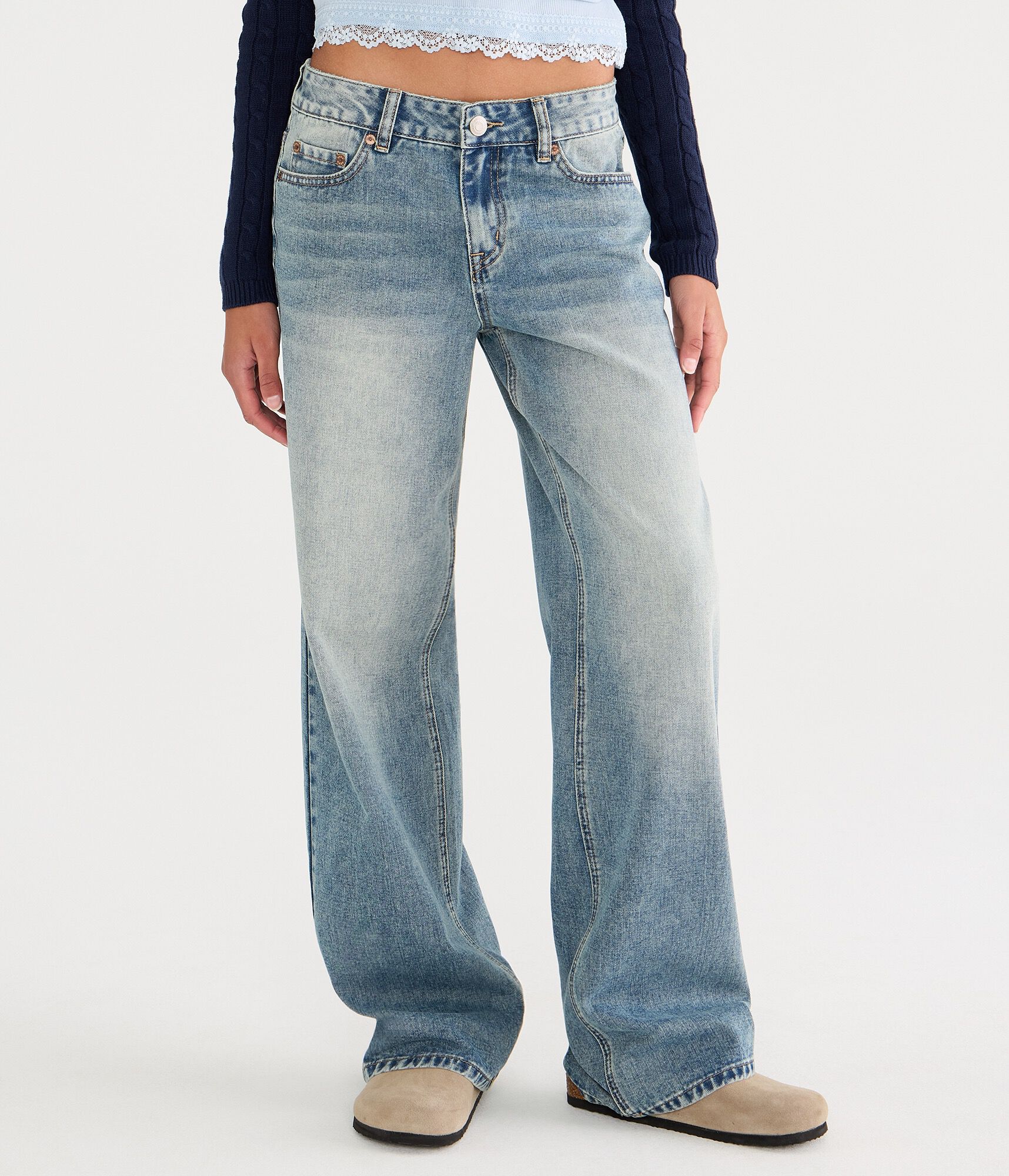 Low-Rise Baggy Wide Leg Hearts &amp; Wings Jean