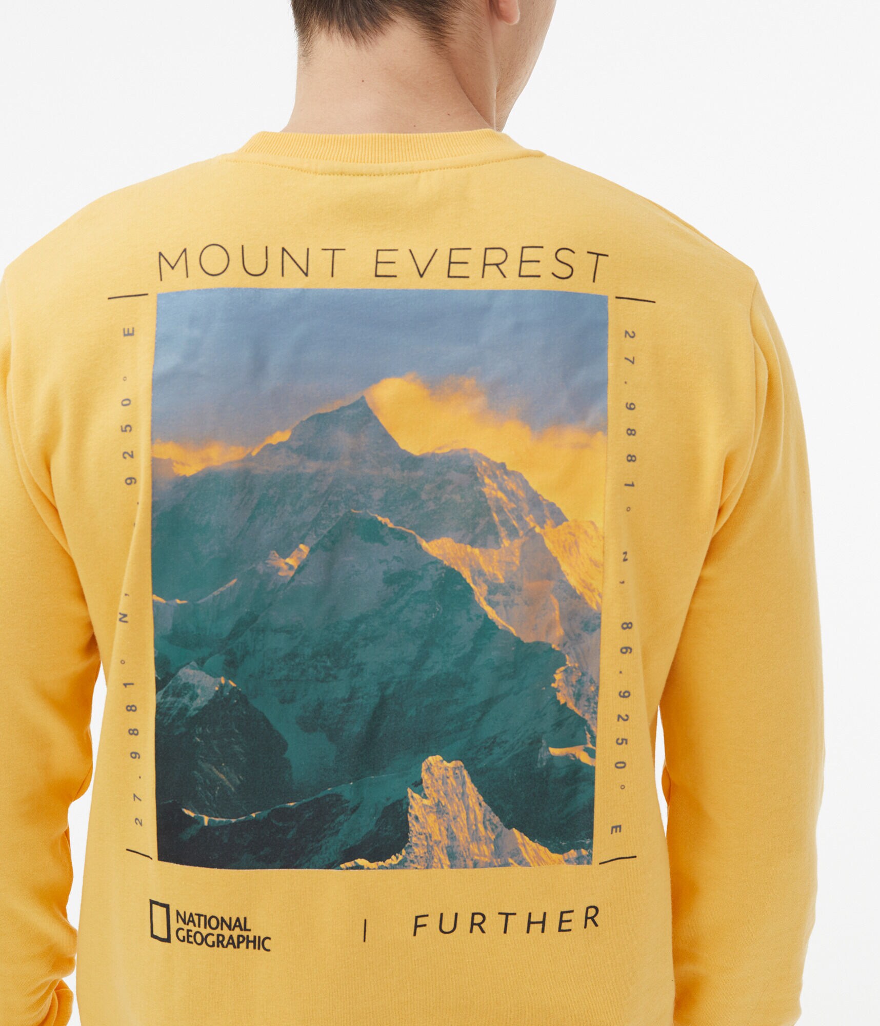 National Geographic Mount Everest Crew Sweatshirt***