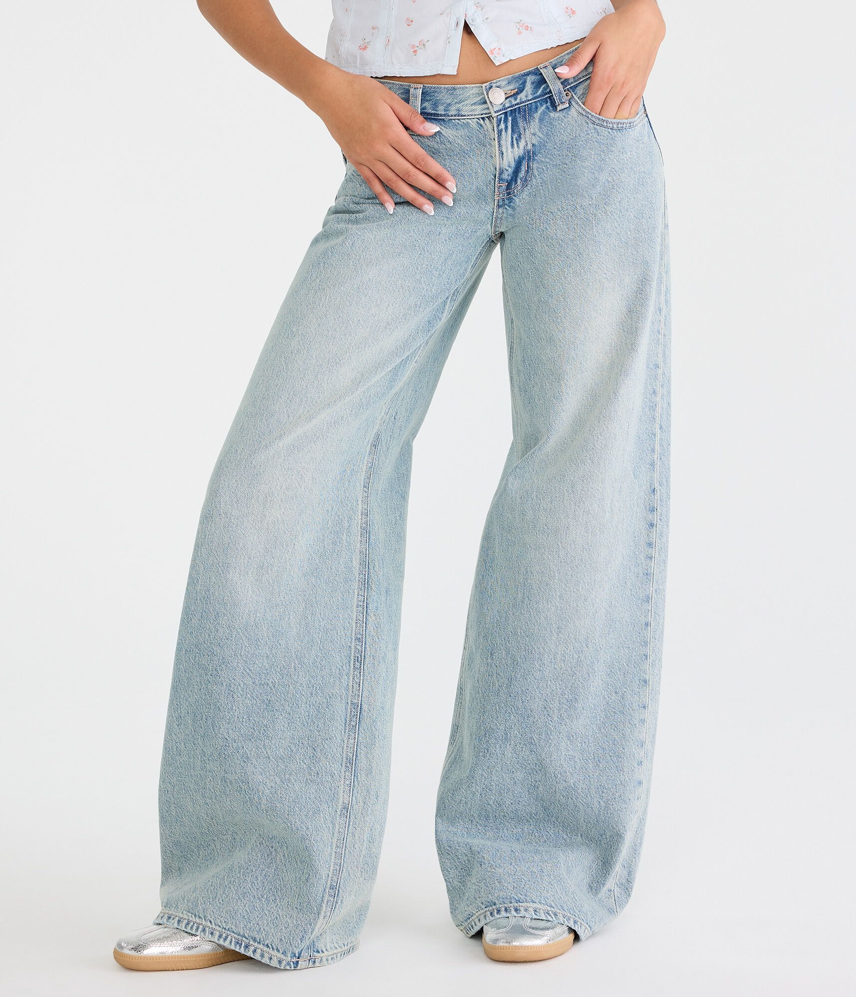 Super Low-Rise Ultra Wide Leg Jean