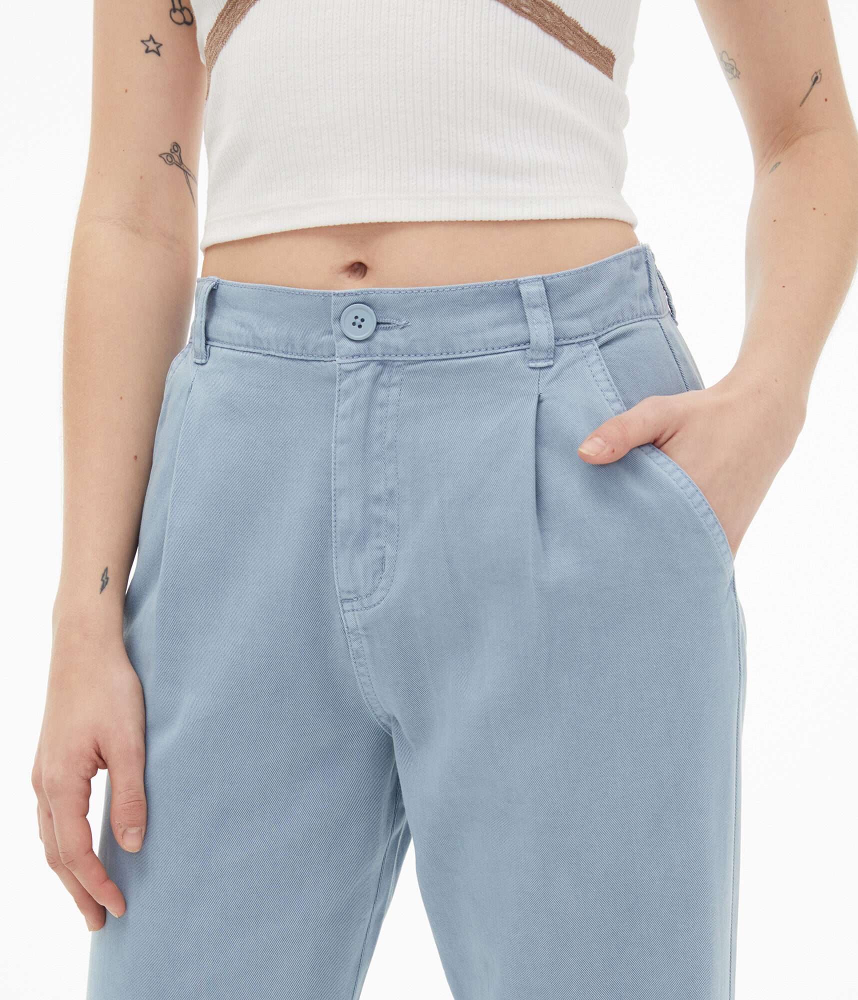 High-Rise Relaxed Pleated Pants