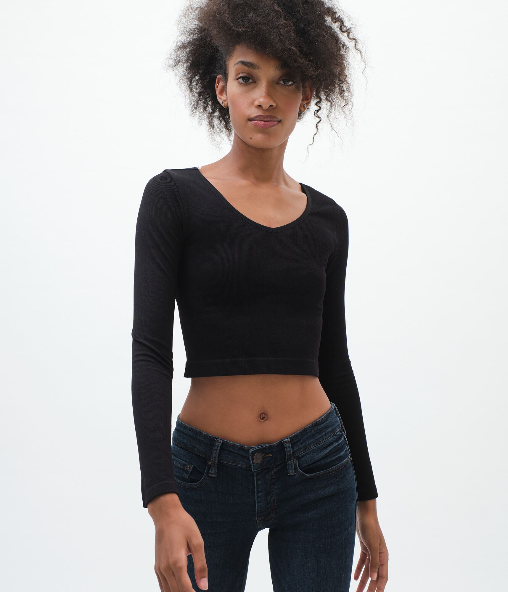 Long Sleeve Seamless V-Neck Crop Top
