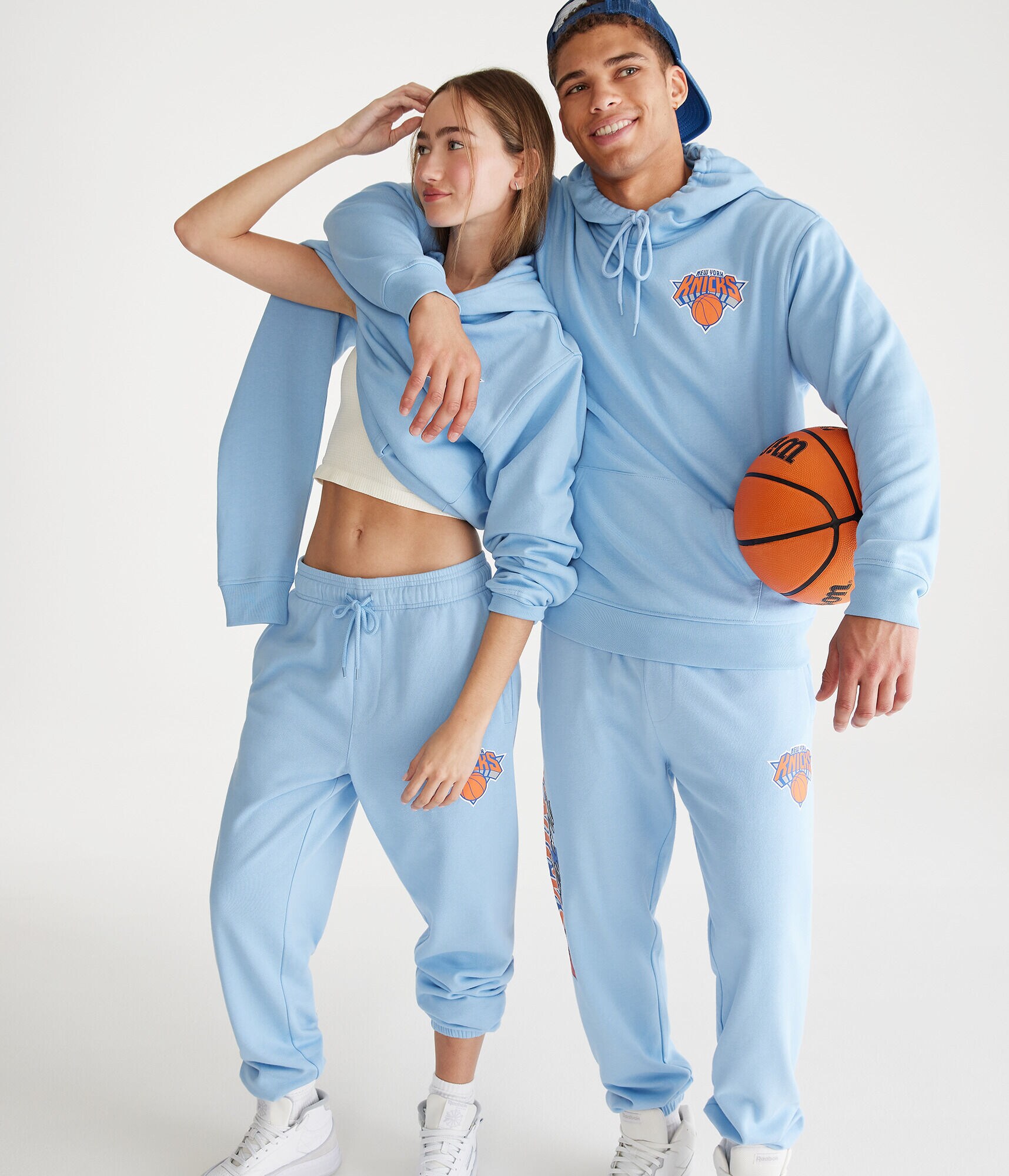 New York Knicks Pullover Hoodie