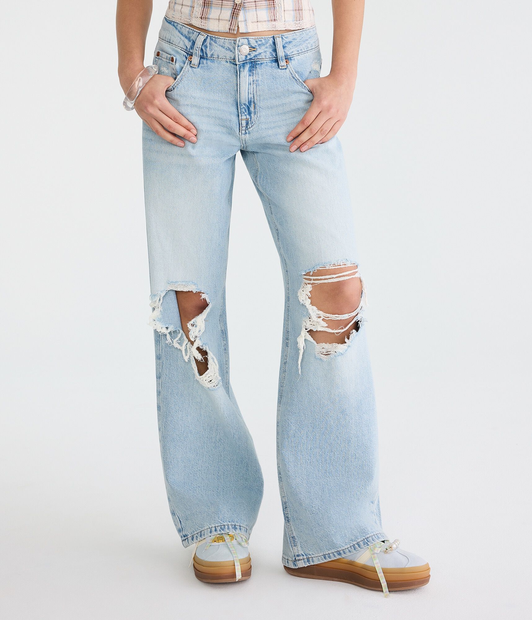 Low-Rise Baggy Wide Leg Jean