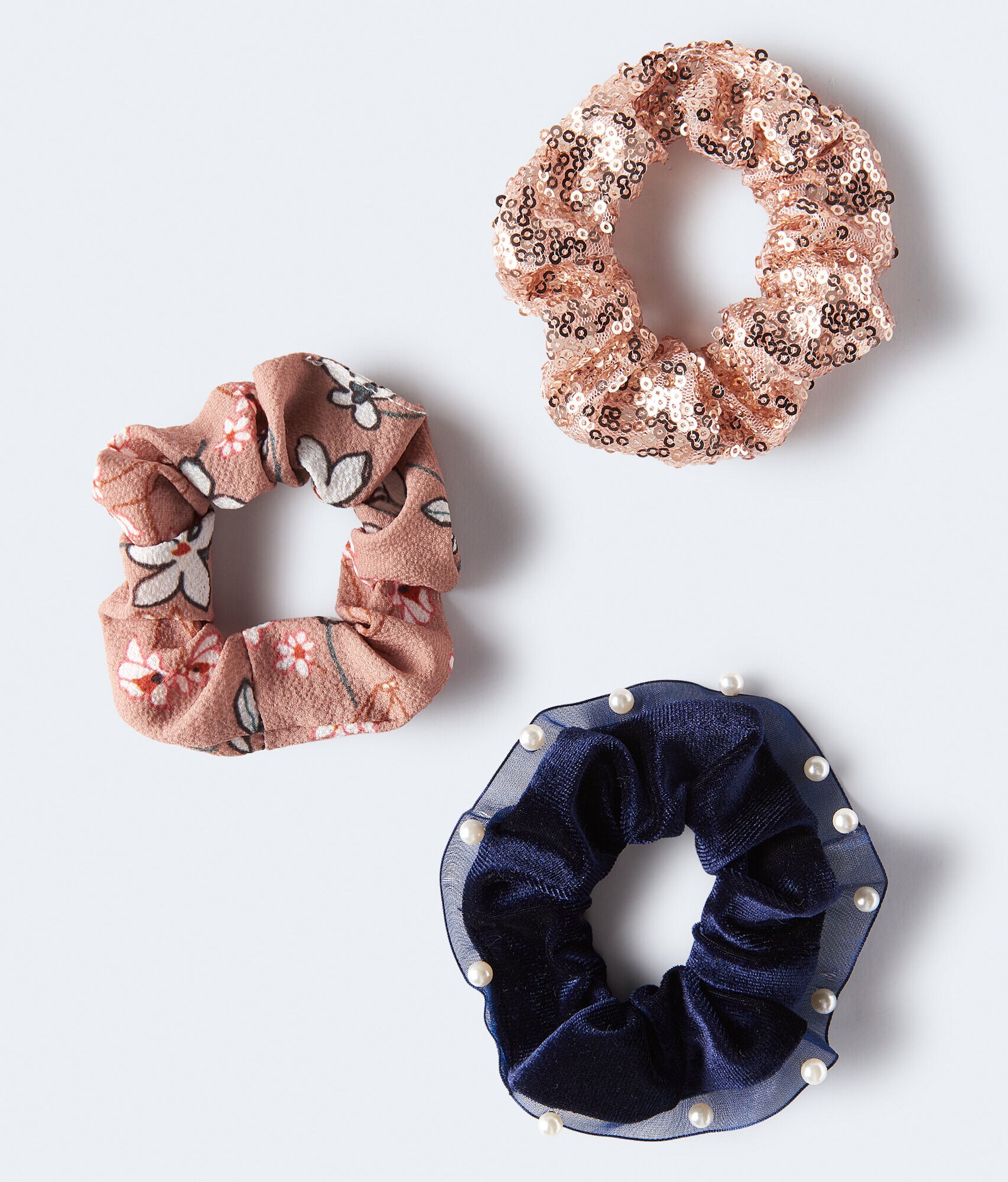 Faux Pearl Scrunchie 3-Pack
