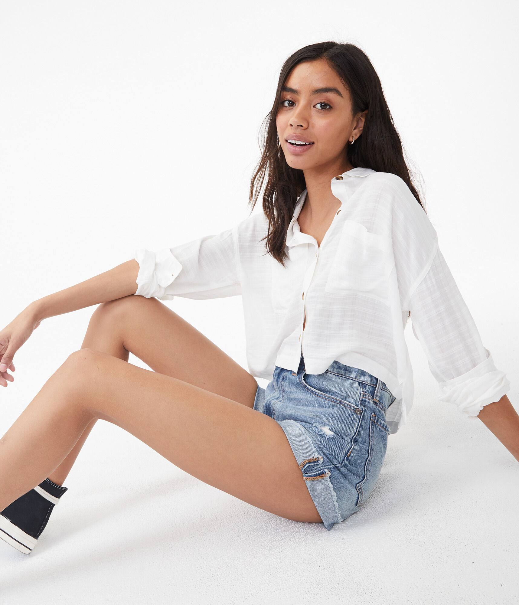 Long Sleeve Cropped Button-Down Shirt