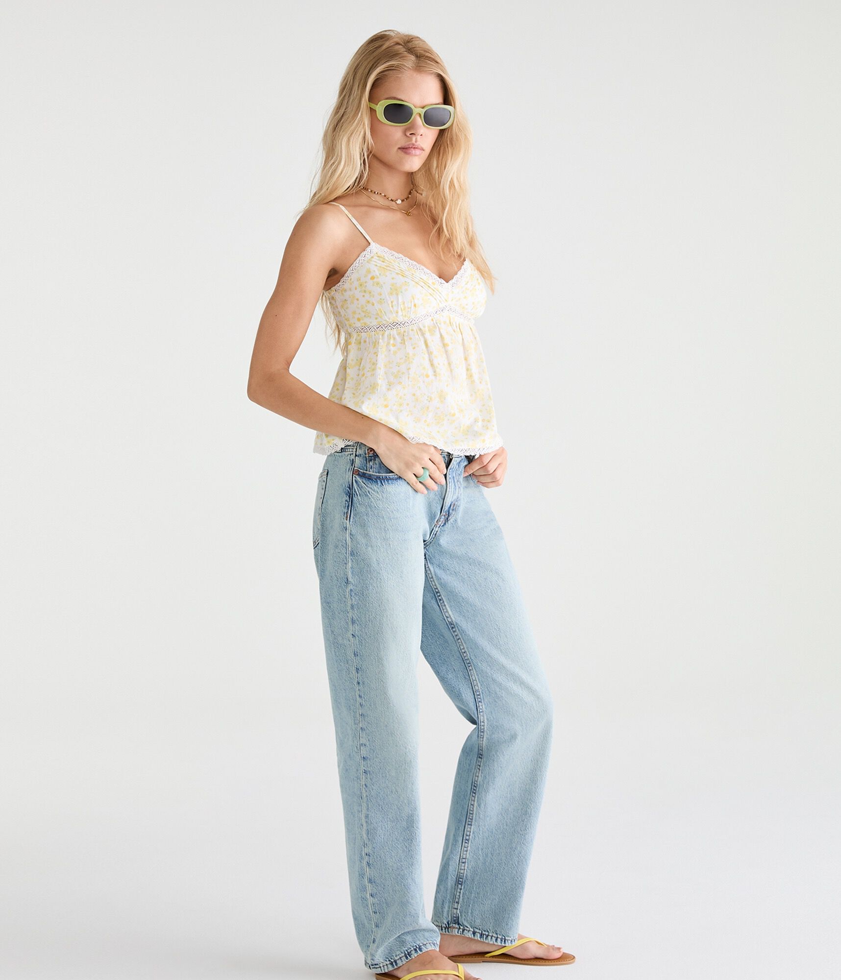 KND Low-Rise Baggy Jean