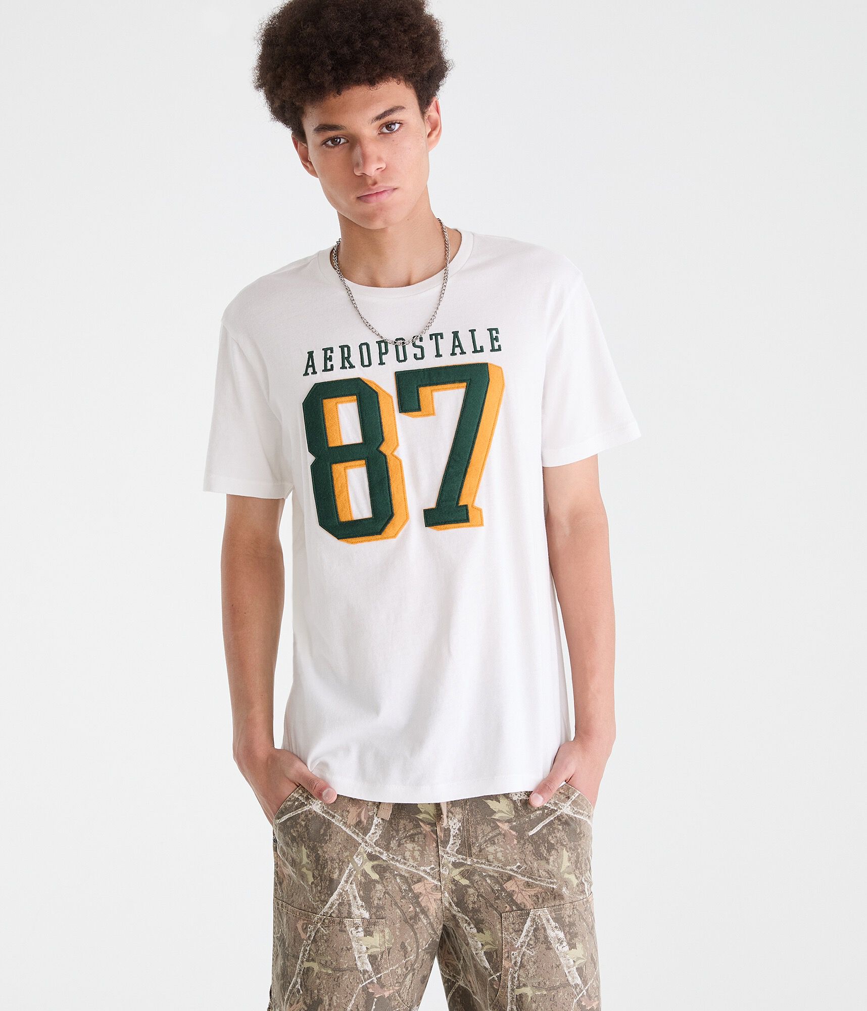 Aeropostale Large 87 Appliqu&eacute; Graphic Tee