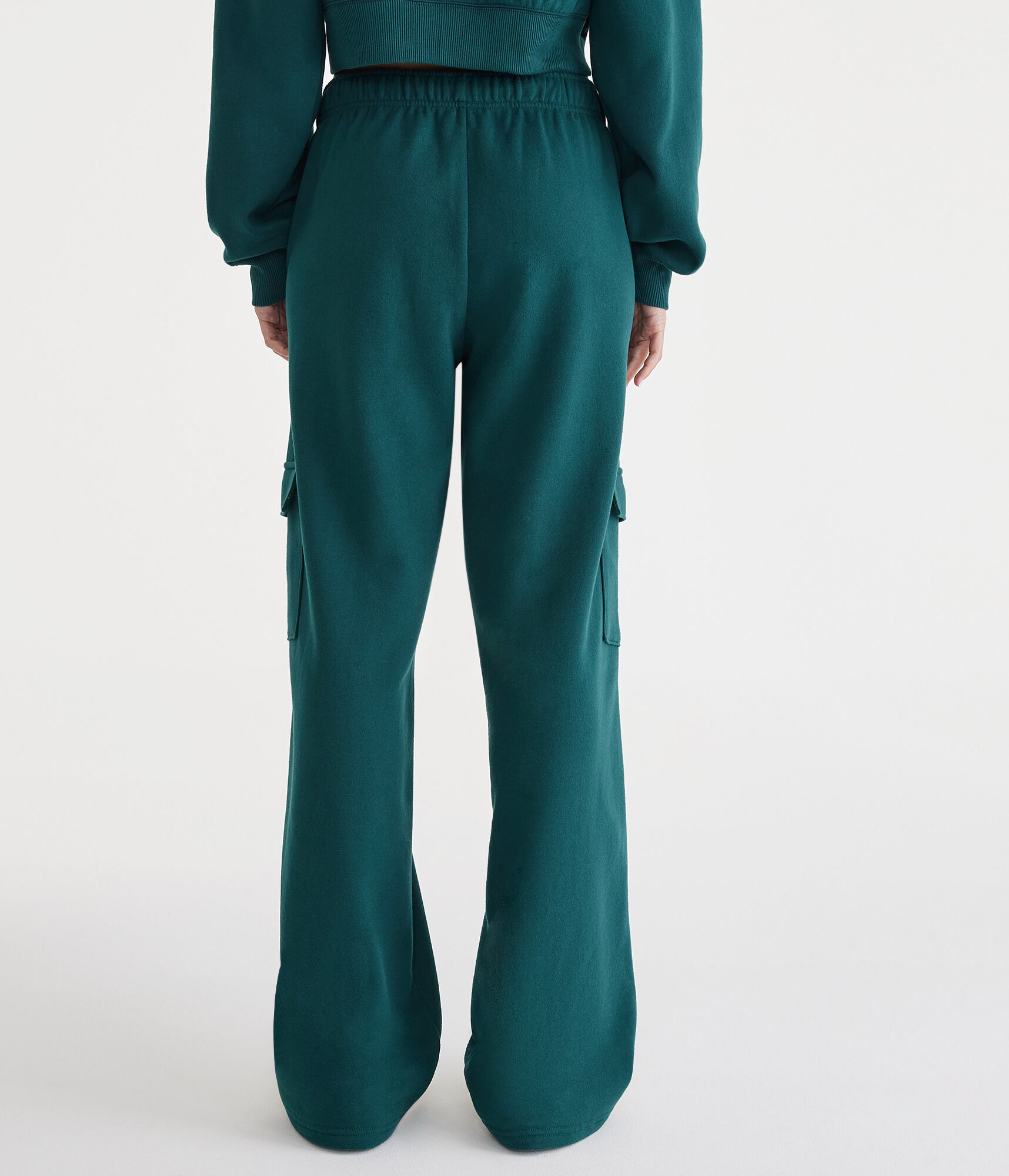 Low-Rise Cargo Wide Leg Sweatpants