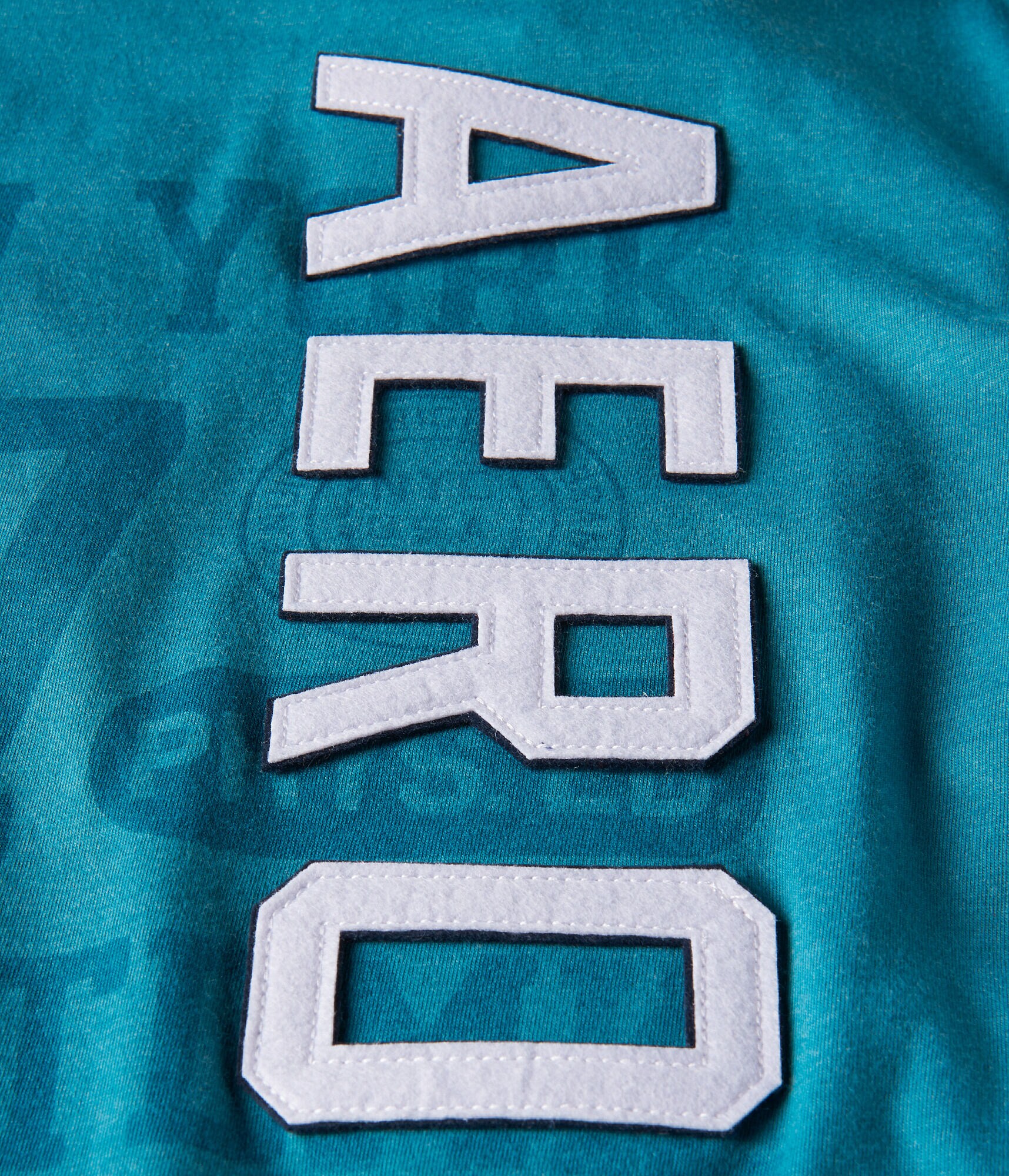 Aero Vertical Logo Graphic Tee