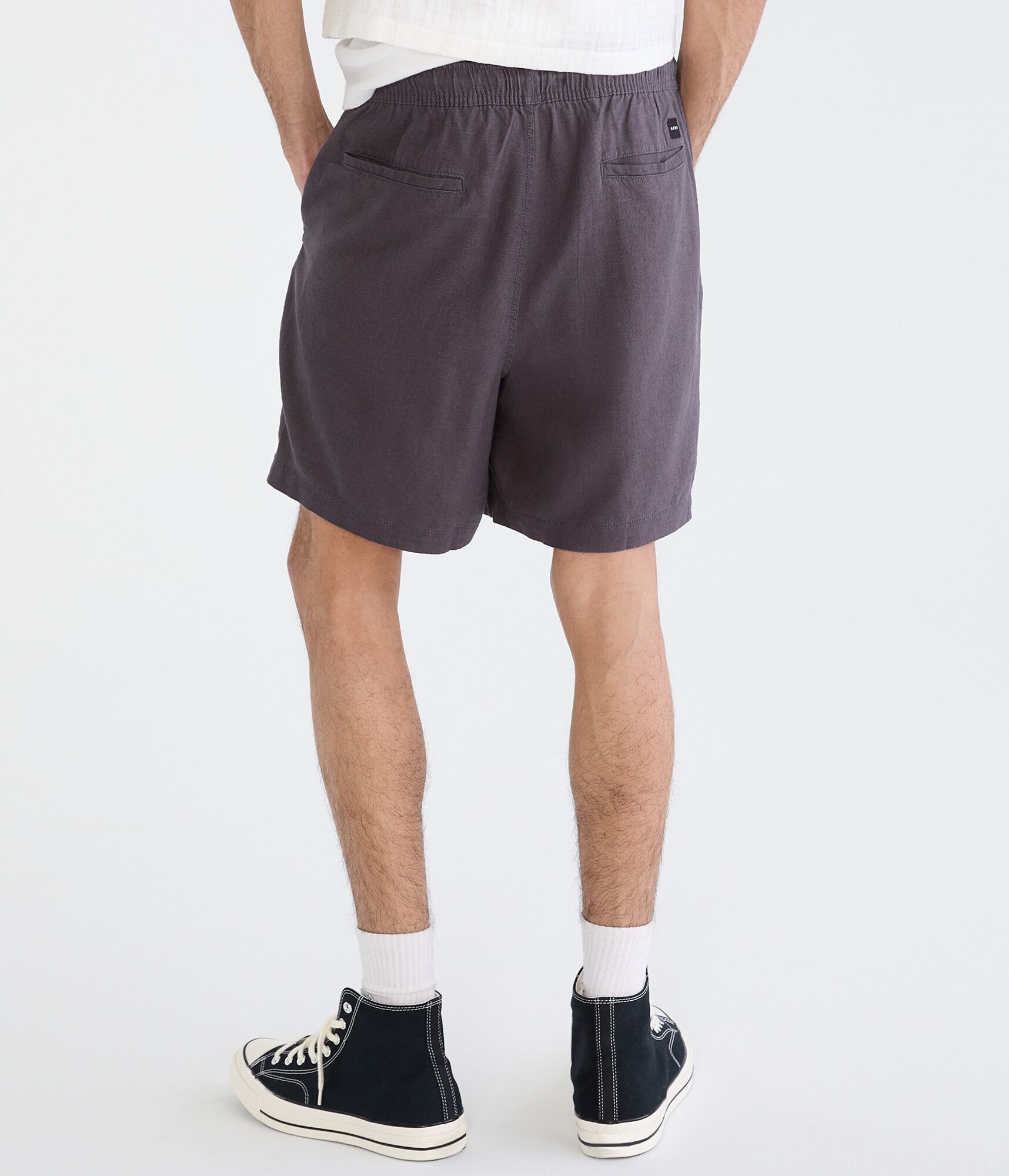 Solid Linen Shorts 7"