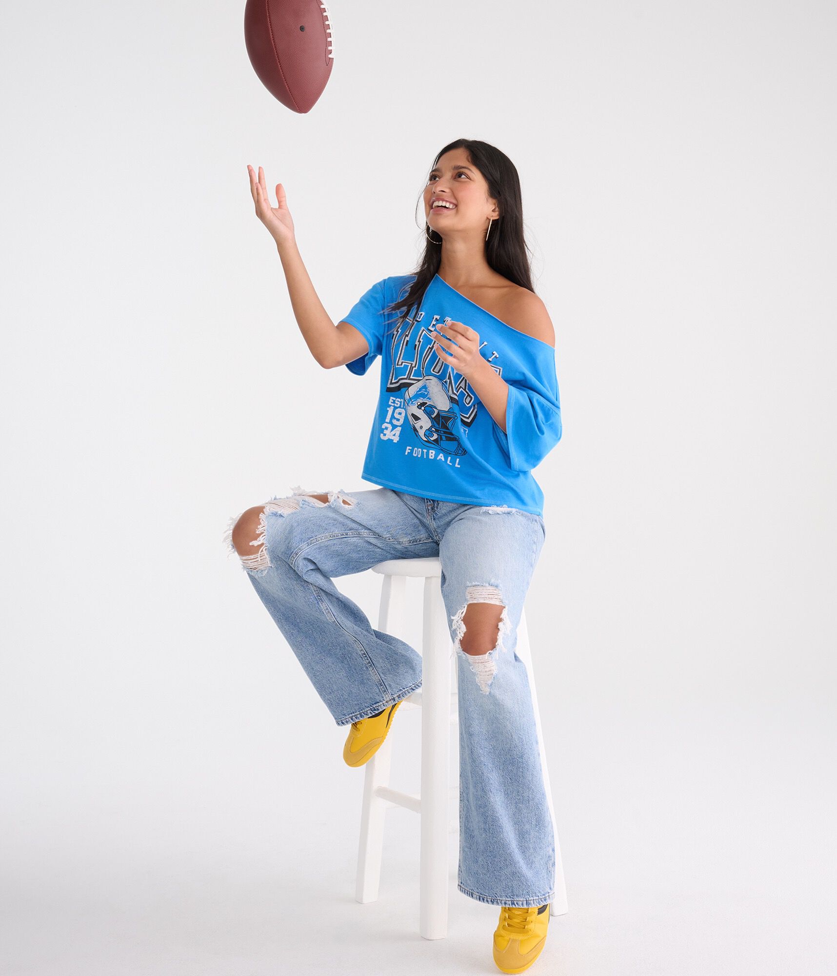 Detroit Lions Off-The-Shoulder Graphic Tee
