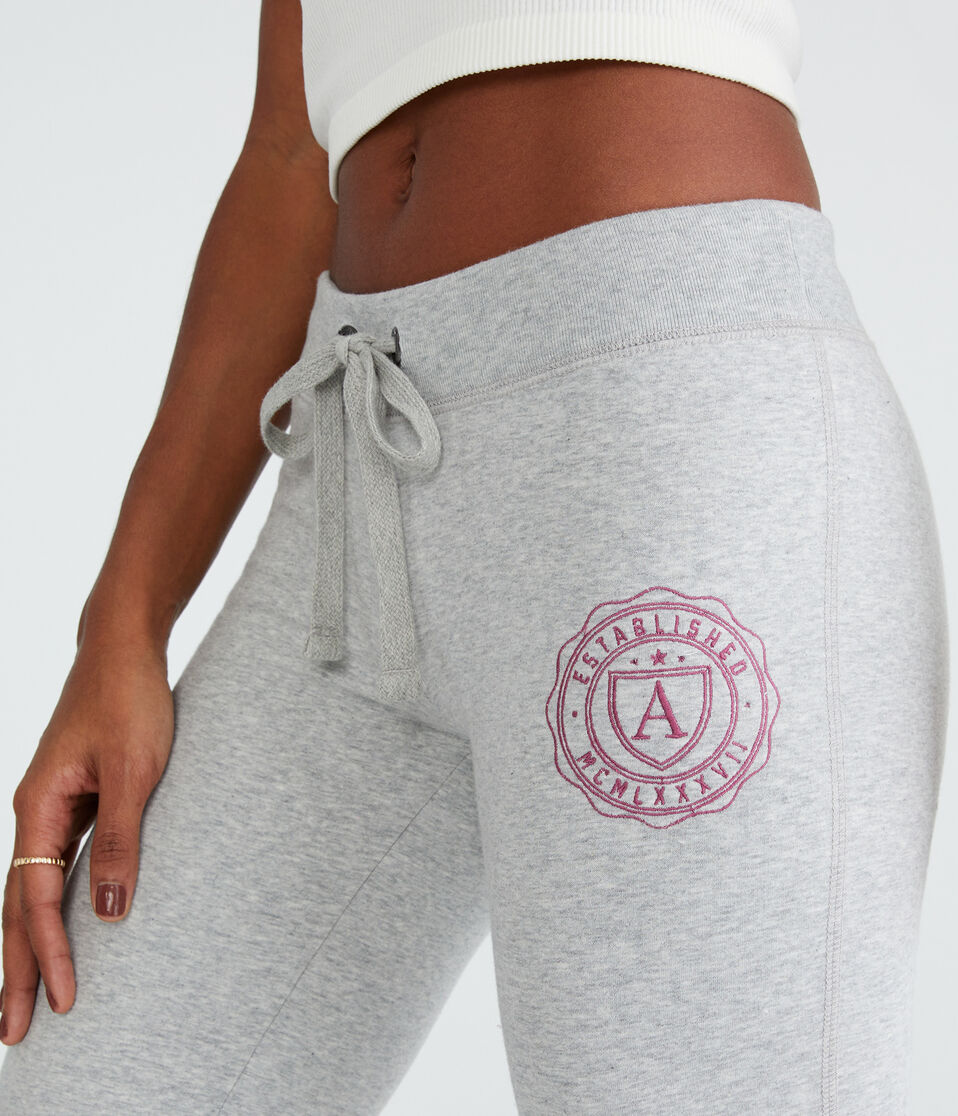 Aéropostale Logo Crest Fit & Flare Sweatpants in White Aéropostale Logo Crest Fit & Flare Sweatpants in White