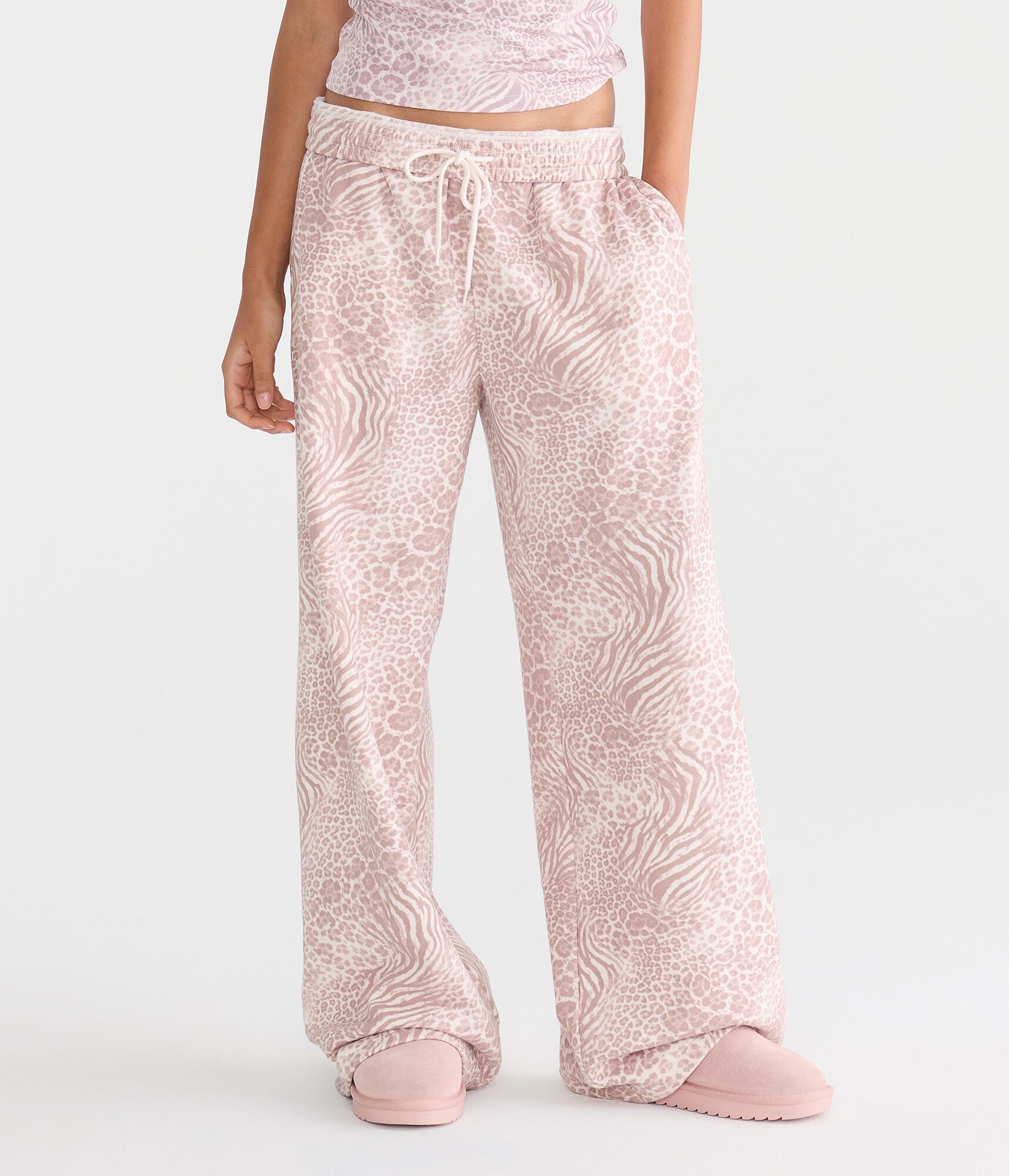 Cloud Soft Animal Print Mid-Rise Wide Leg Sweatpants