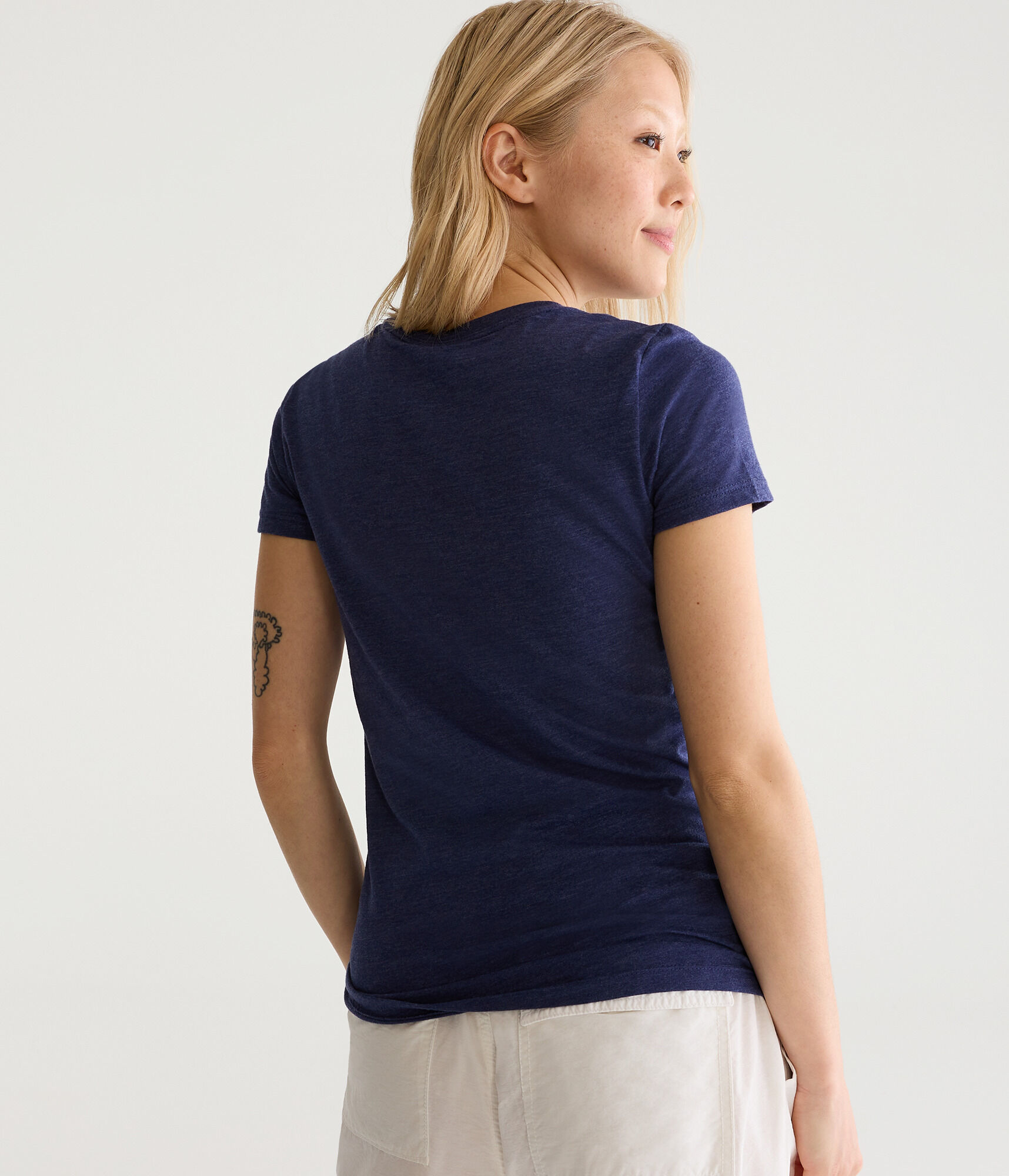 Aero New York Daisy Graphic Tee