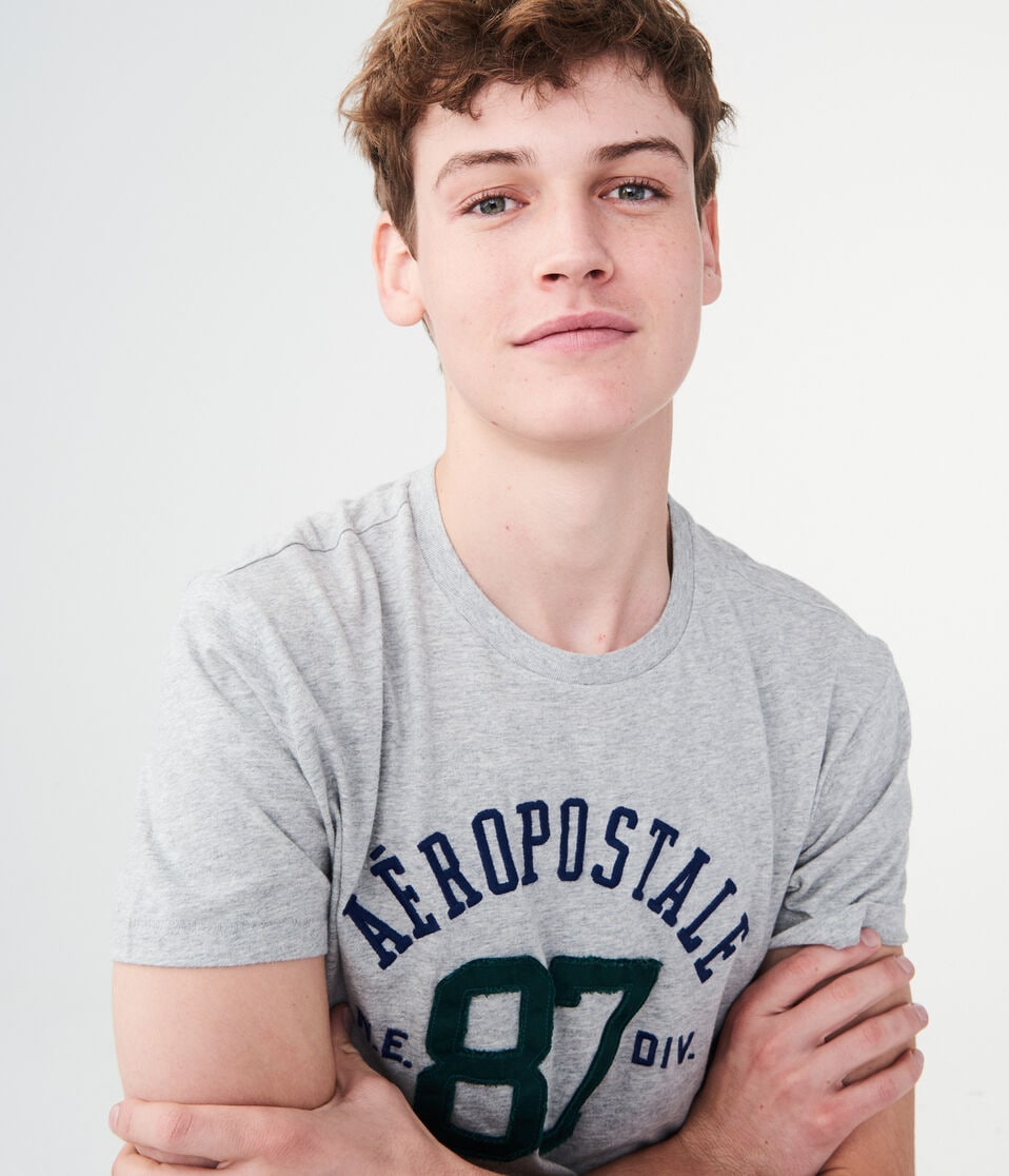 Aeropostale 87 Graphic Tee