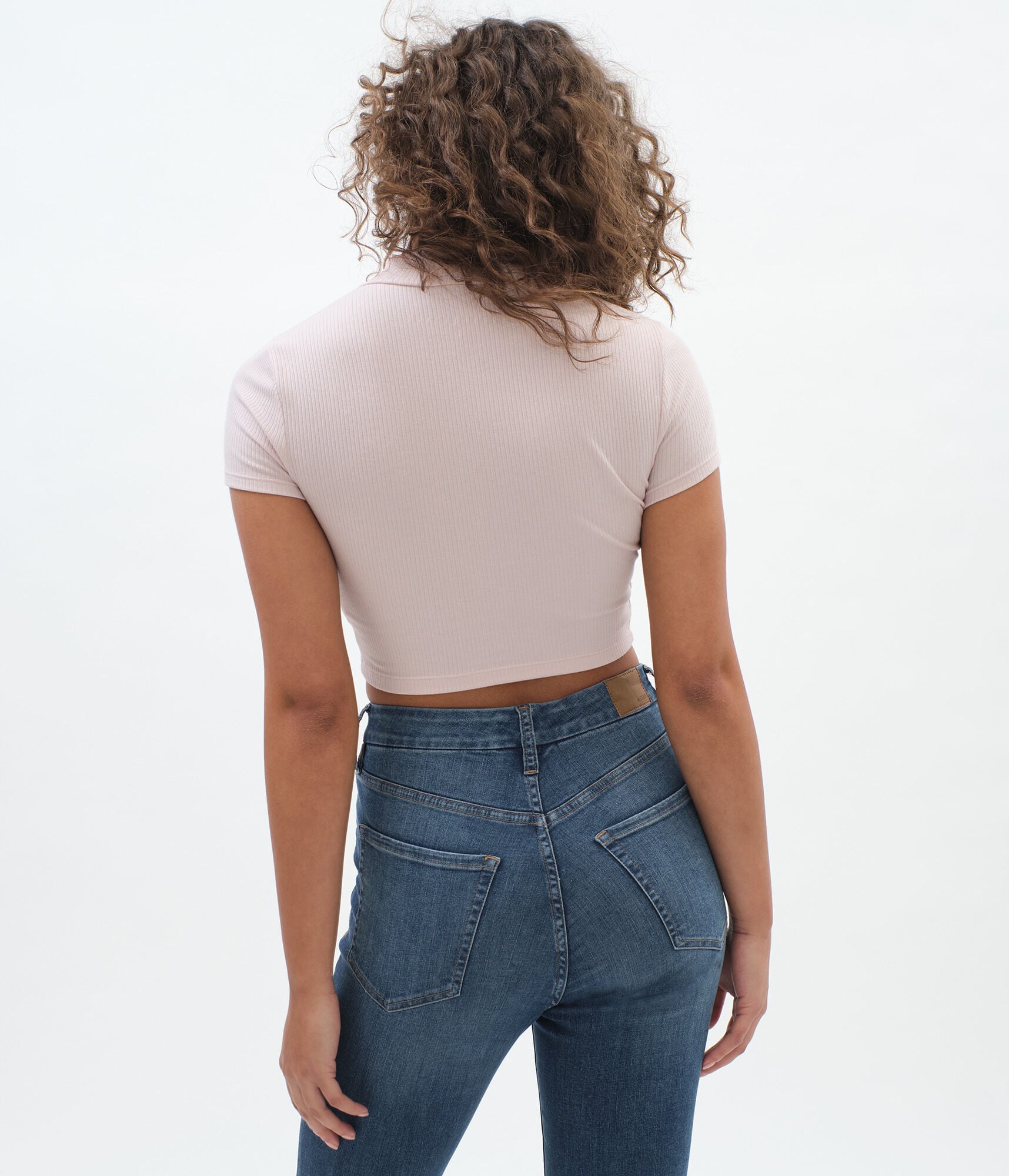 Ribbed Half-Zip Crop Top***