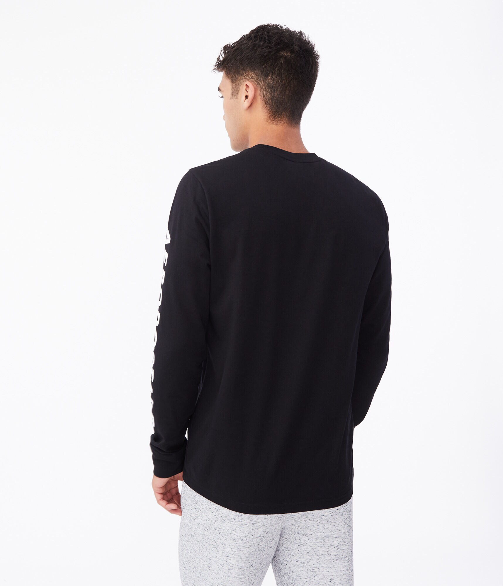 Long Sleeve Aero NY 87 Box Logo Stretch Graphic Tee