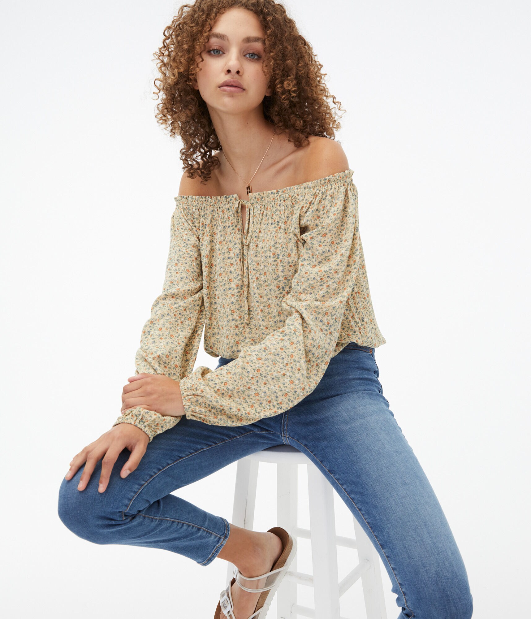 Long Sleeve Floral Off-The-Shoulder Top***