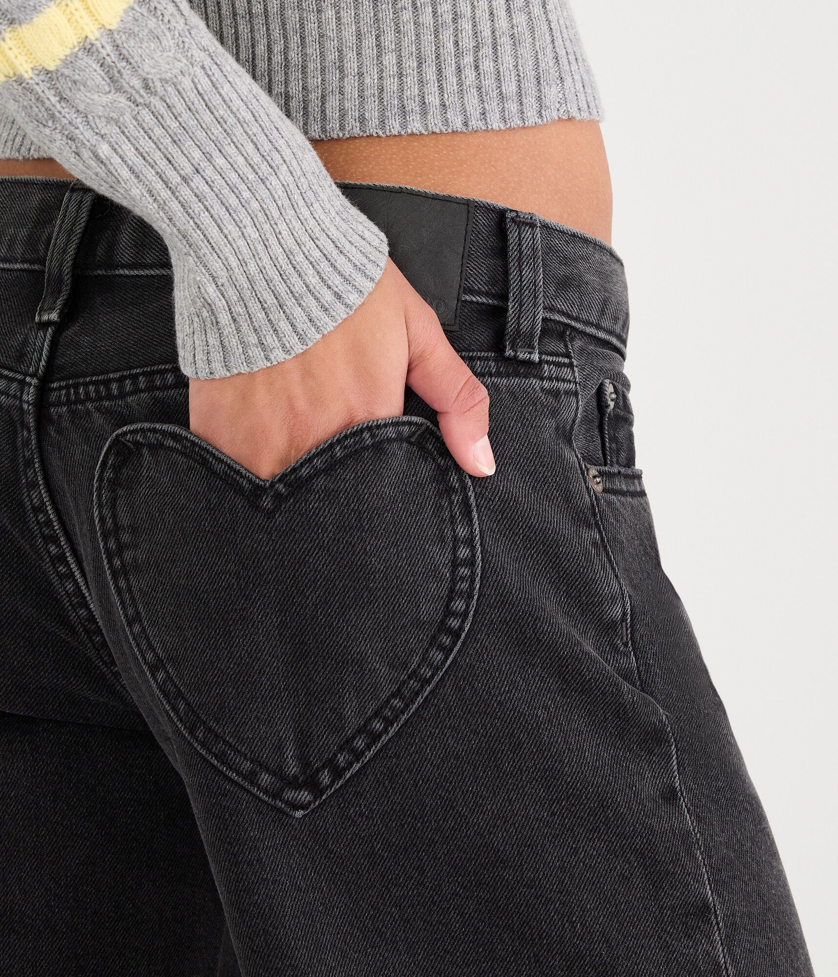 Super Low-Rise Ultra Wide Leg Heart Pocket Jean