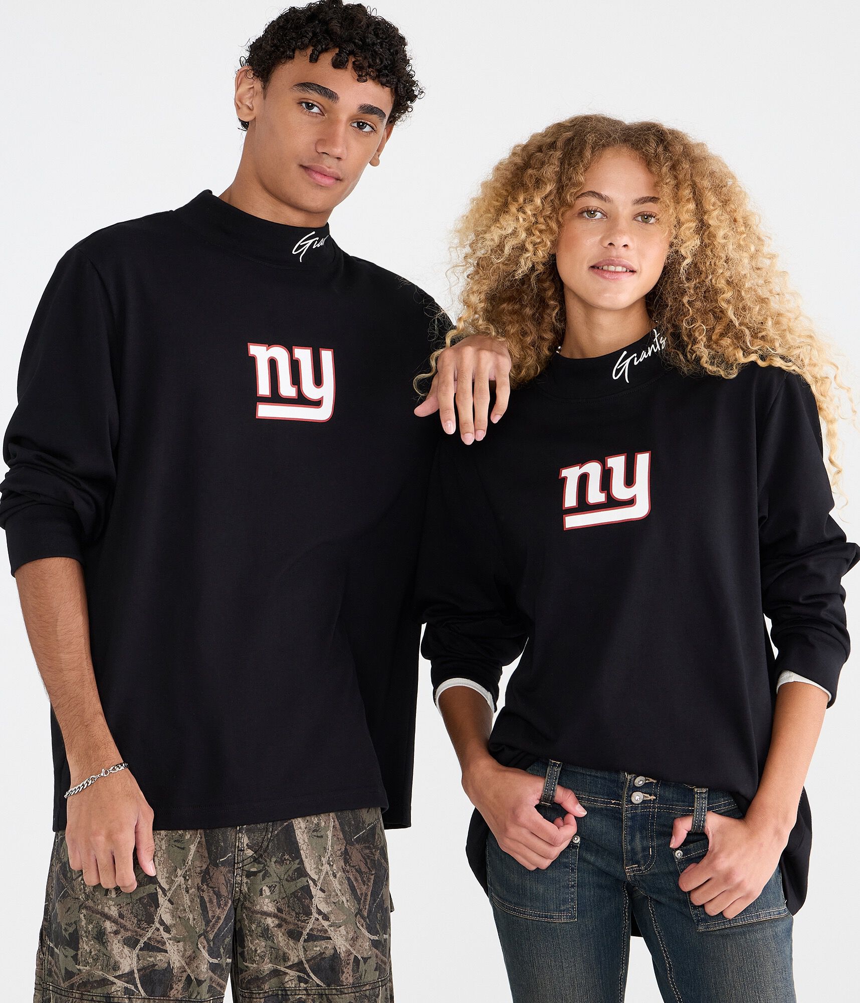 Long Sleeve New York Giants Mock-Neck Tee