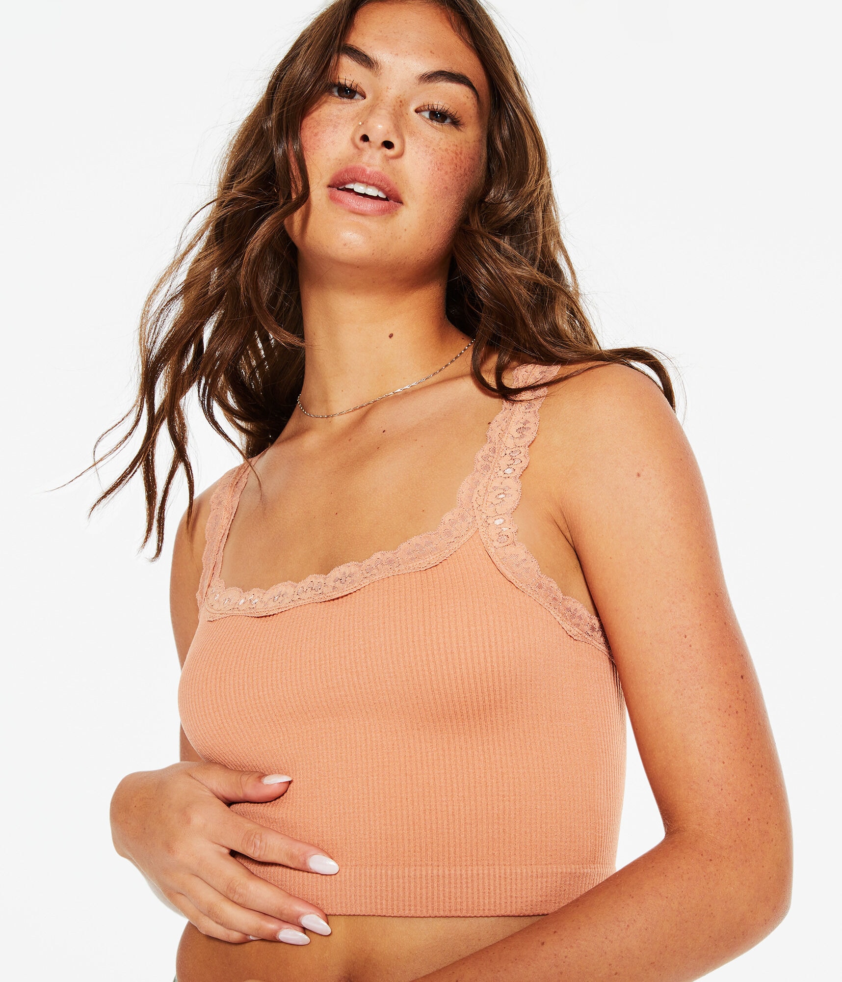 Seamless Lace-Trim Cropped Tank