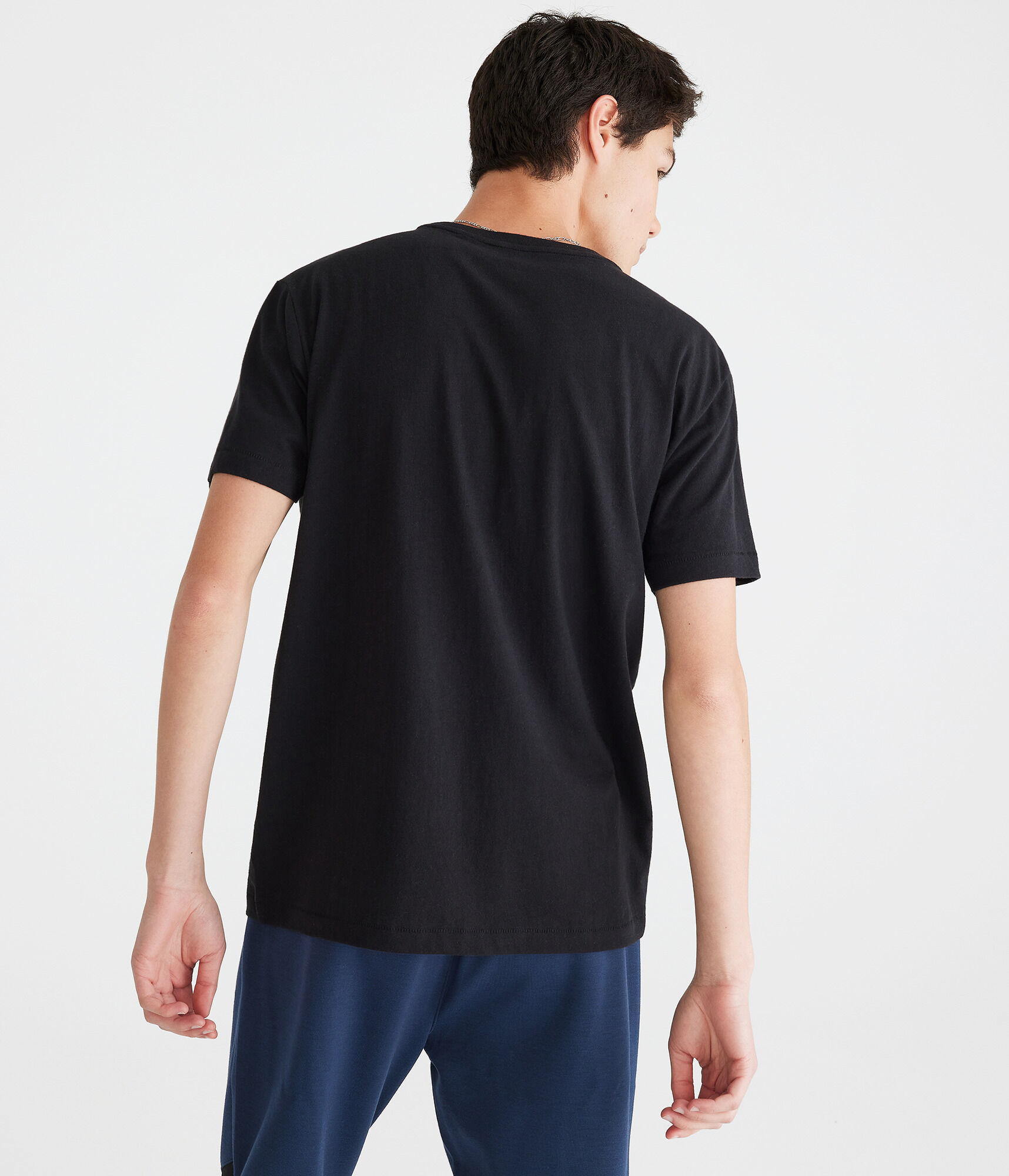 Aeropostale Crest Appliqu&eacute; Graphic Tee