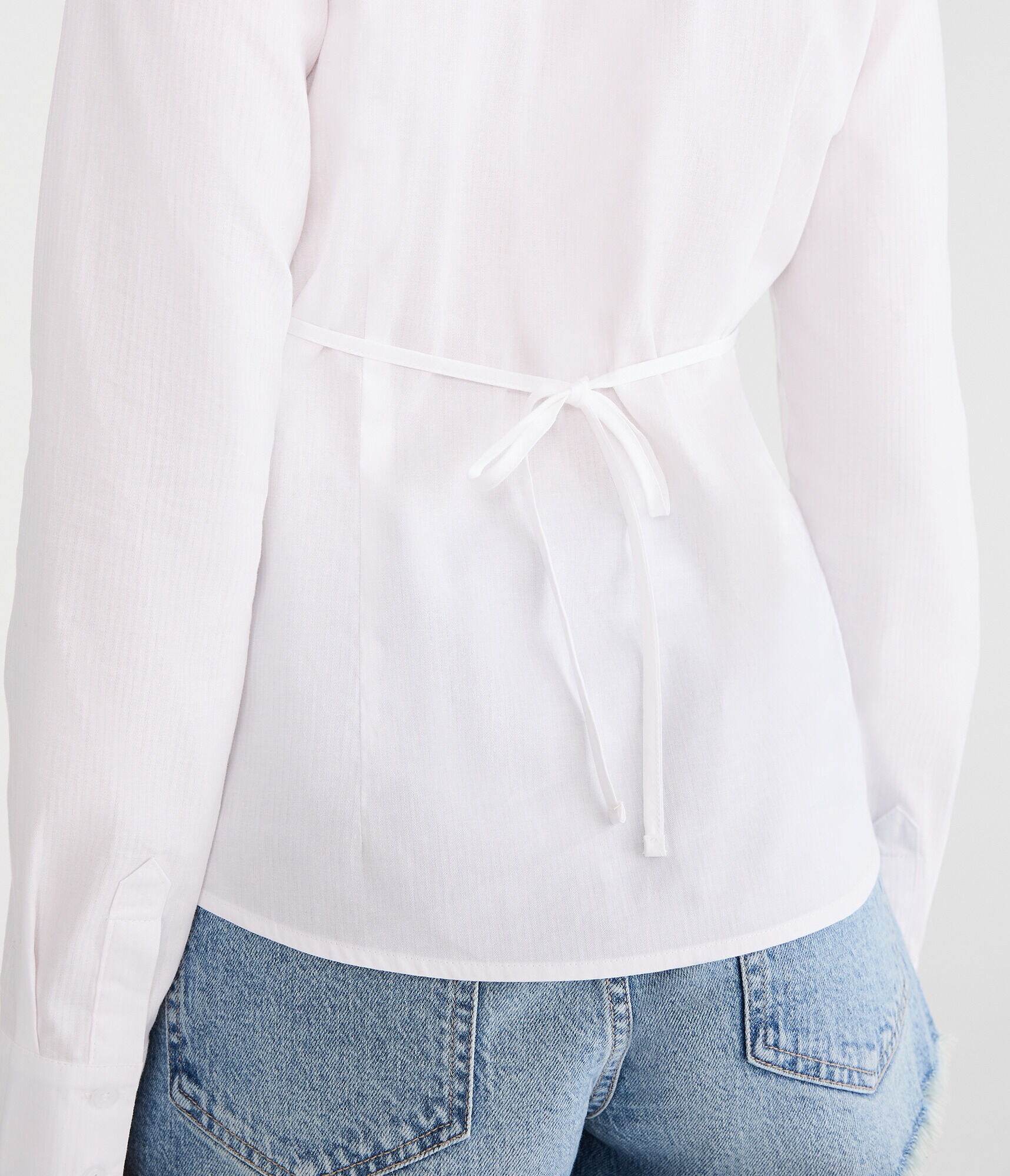 Long Sleeve Pleated Fitted Shirt