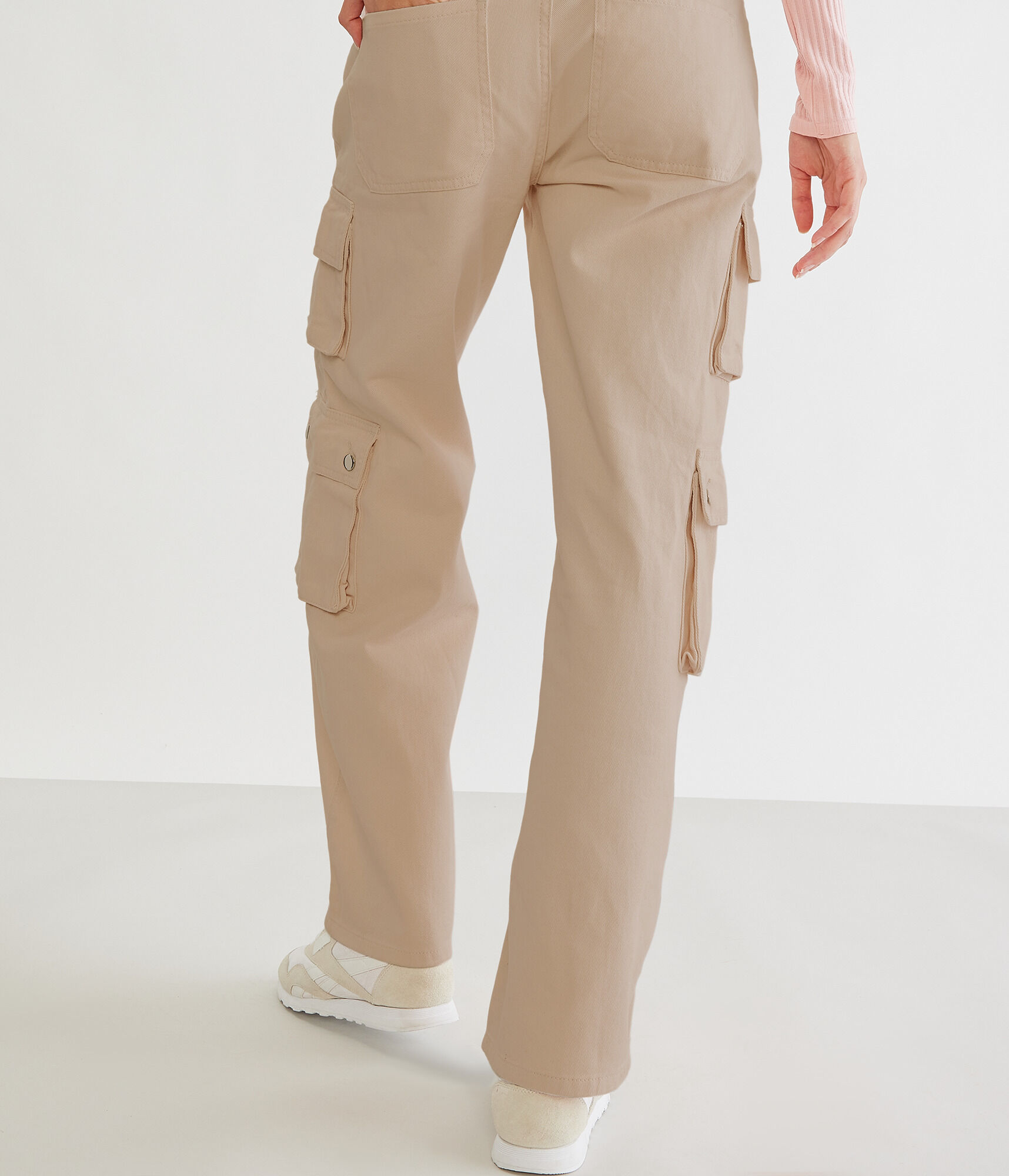 Double-Pocket Wide Leg Cargo Pants