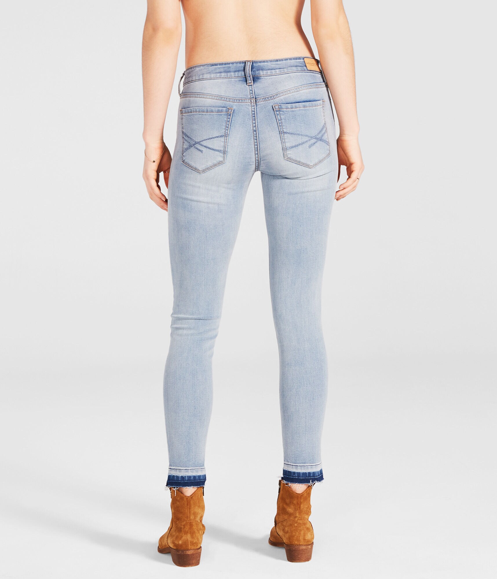 Light Wash Destroyed Ankle Jegging