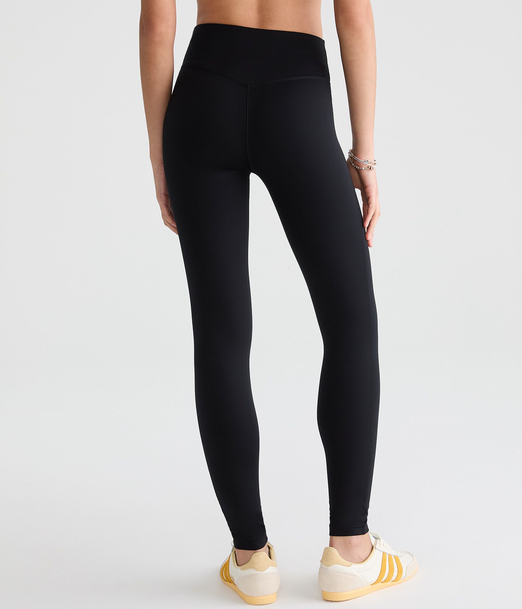 Buttery Soft High-Rise V-Waist Leggings