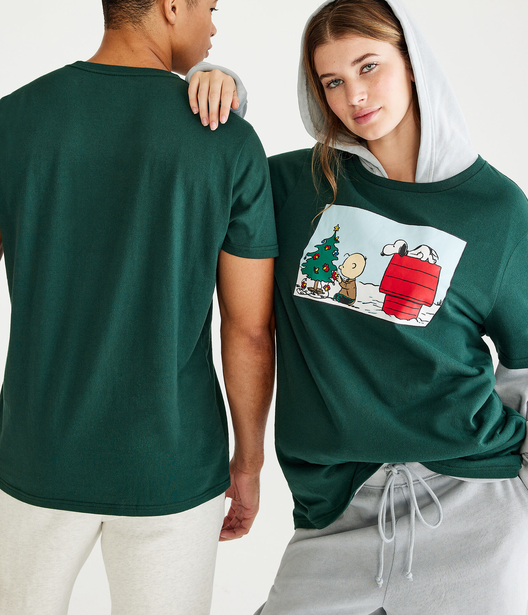 Peanuts&reg; | A&eacute;ropostale Snoopy Doghouse Graphic Tee