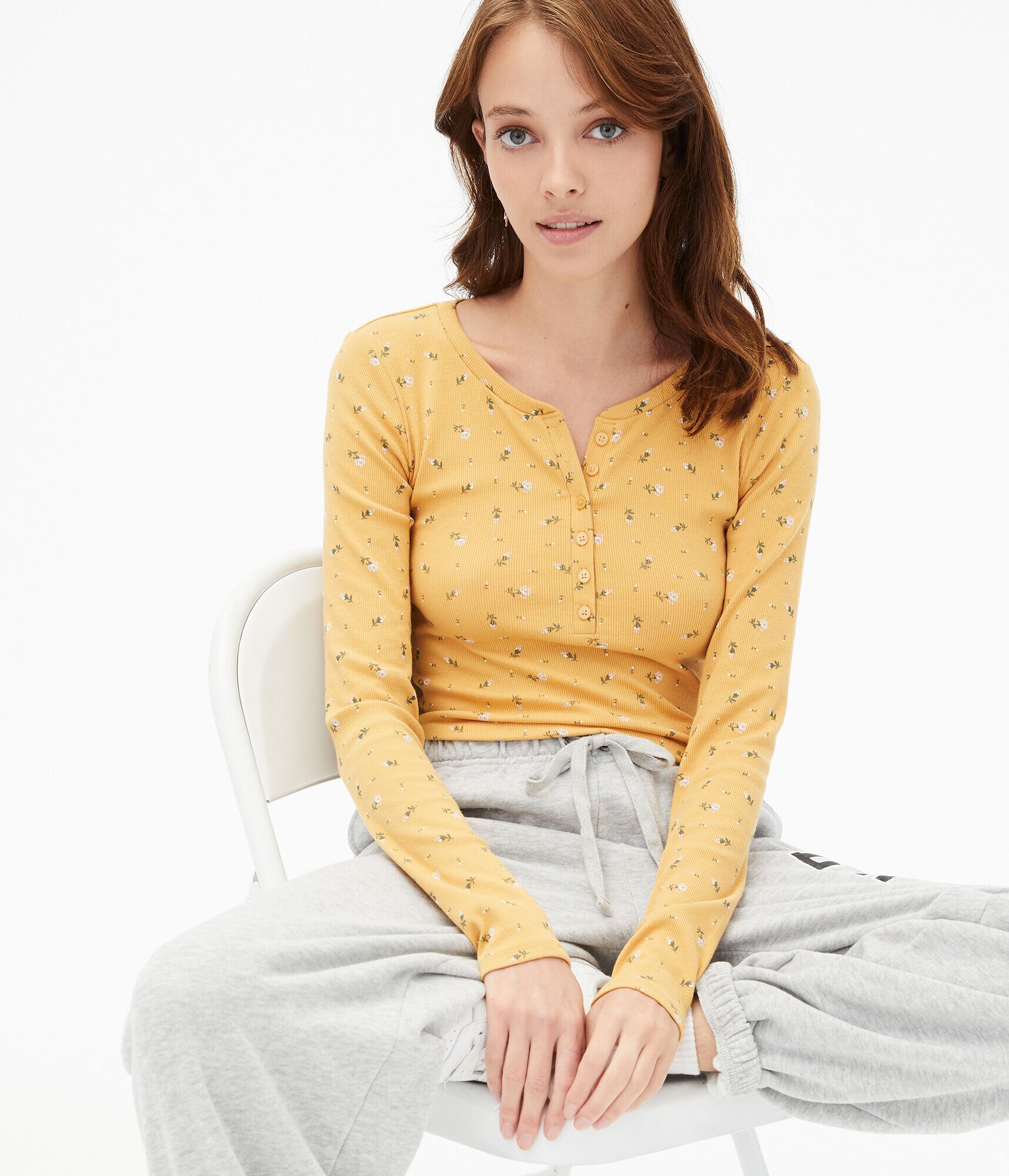 Long Sleeve Floral Cropped Henley Shrunken Tee