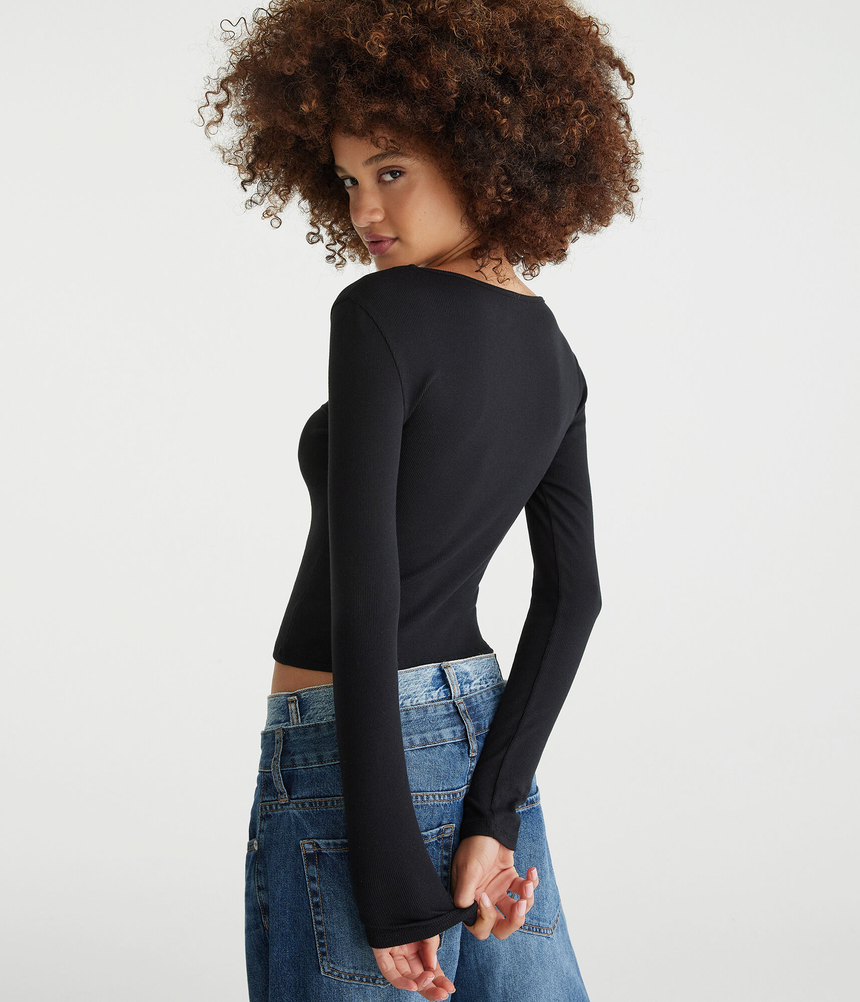 Long Sleeve Ruched Shrunken Tee