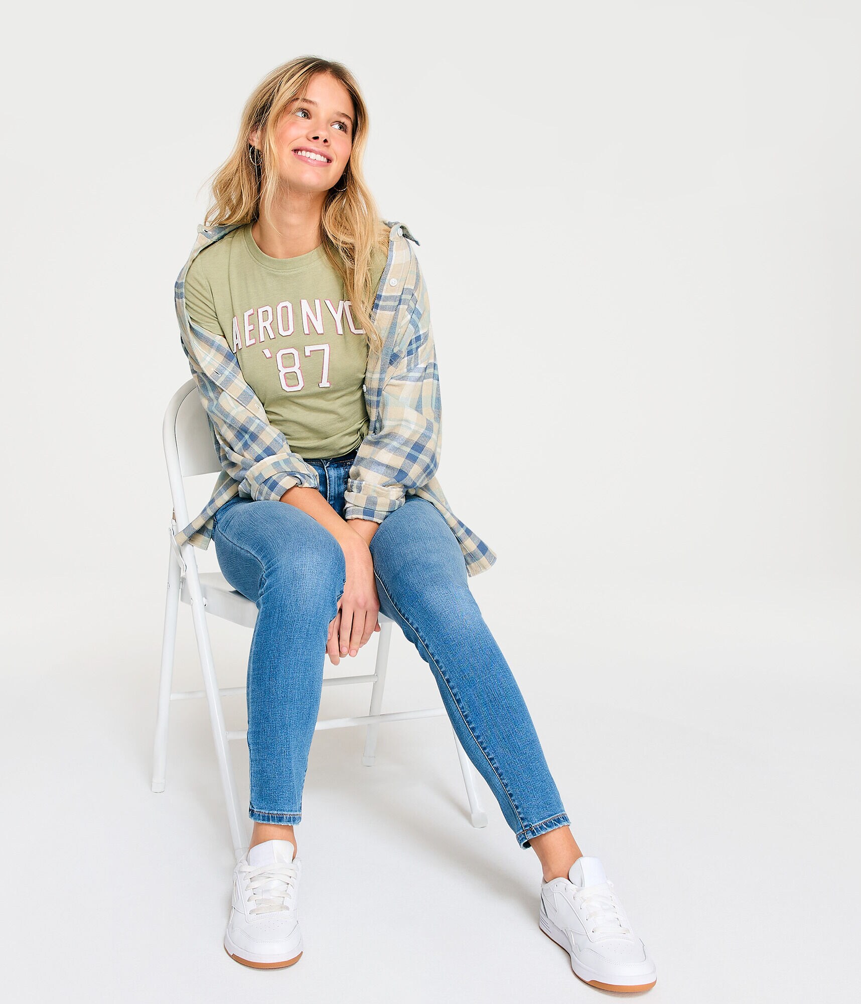 Aero NYC 87 Appliqu&eacute; Graphic Tee