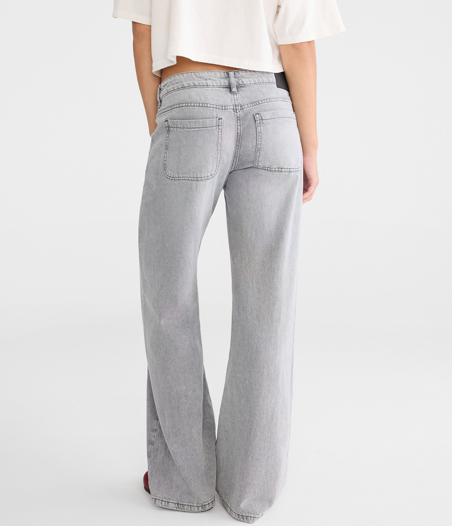 Low-Rise Baggy Wide Leg Lightweight Luxe Jean