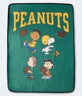 Peanuts® | Aéropostale Football Friends Fleece Blanket