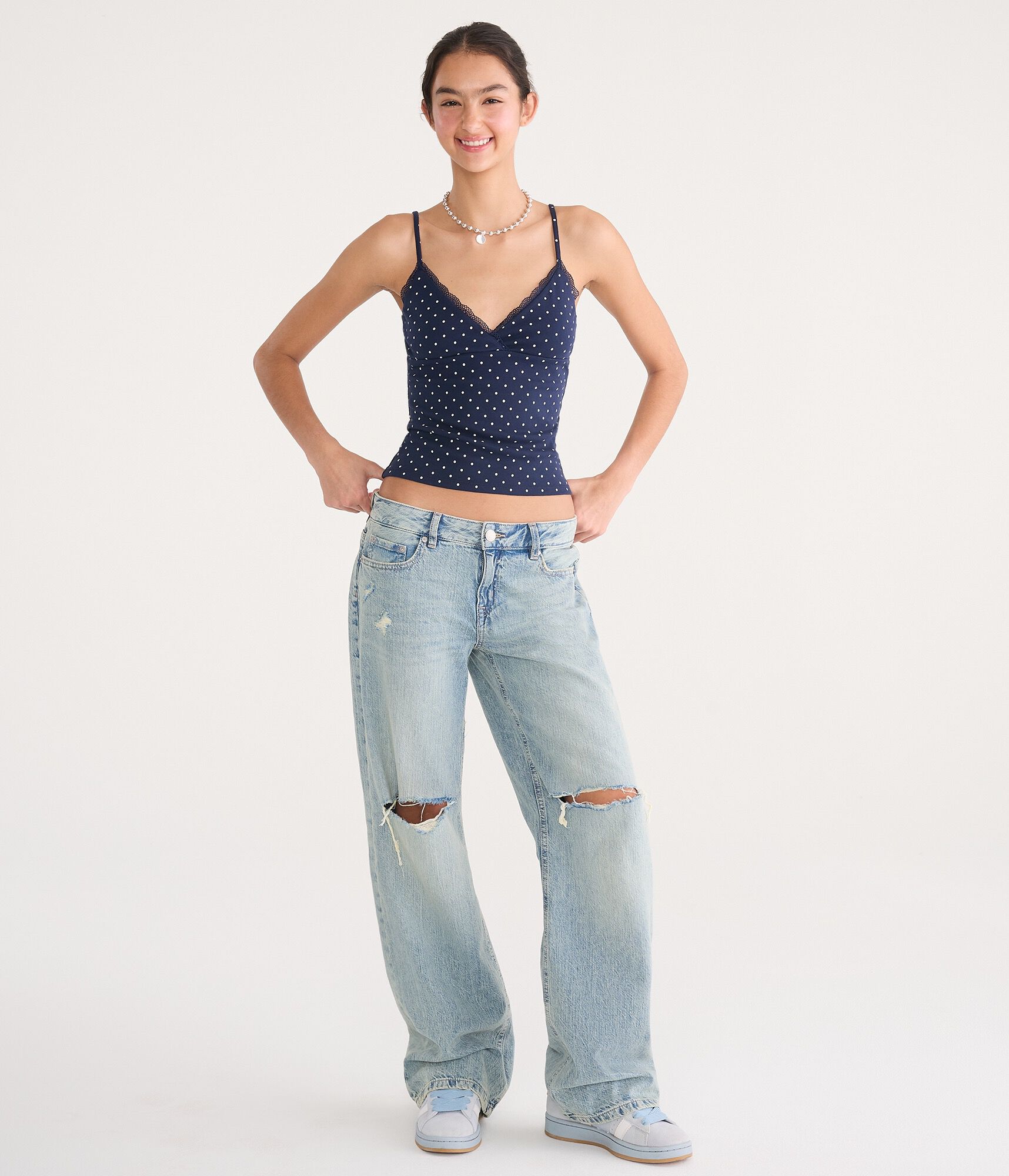 Low-Rise Baggy Wide Leg Jean