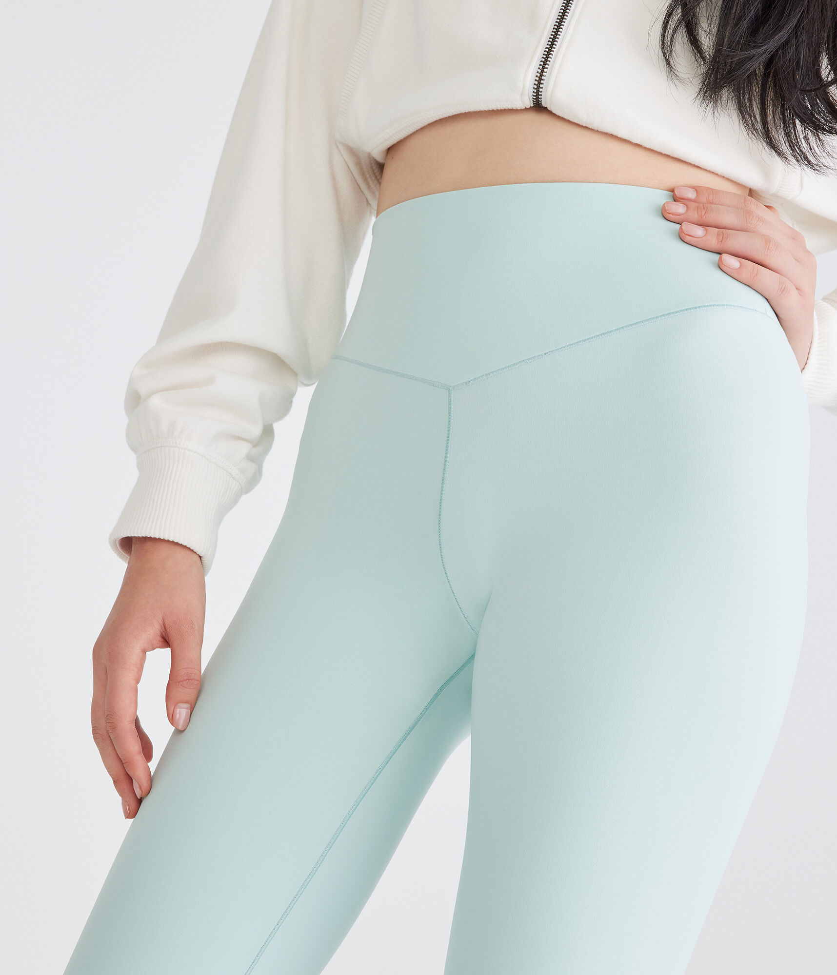 Air Soft High-Rise V-Front Flare Leggings