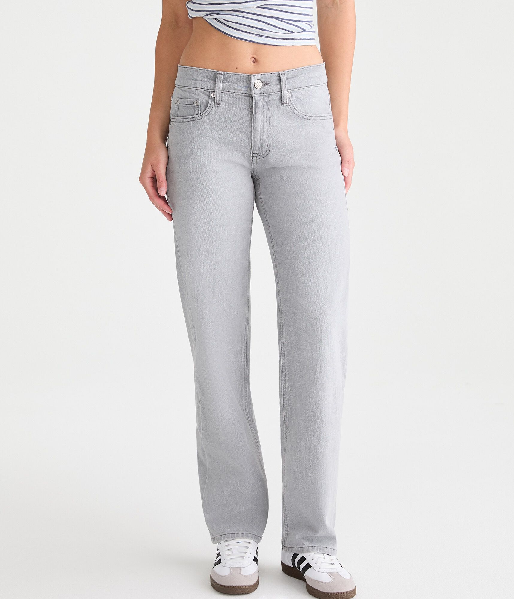 Low-Rise Baggy Jean