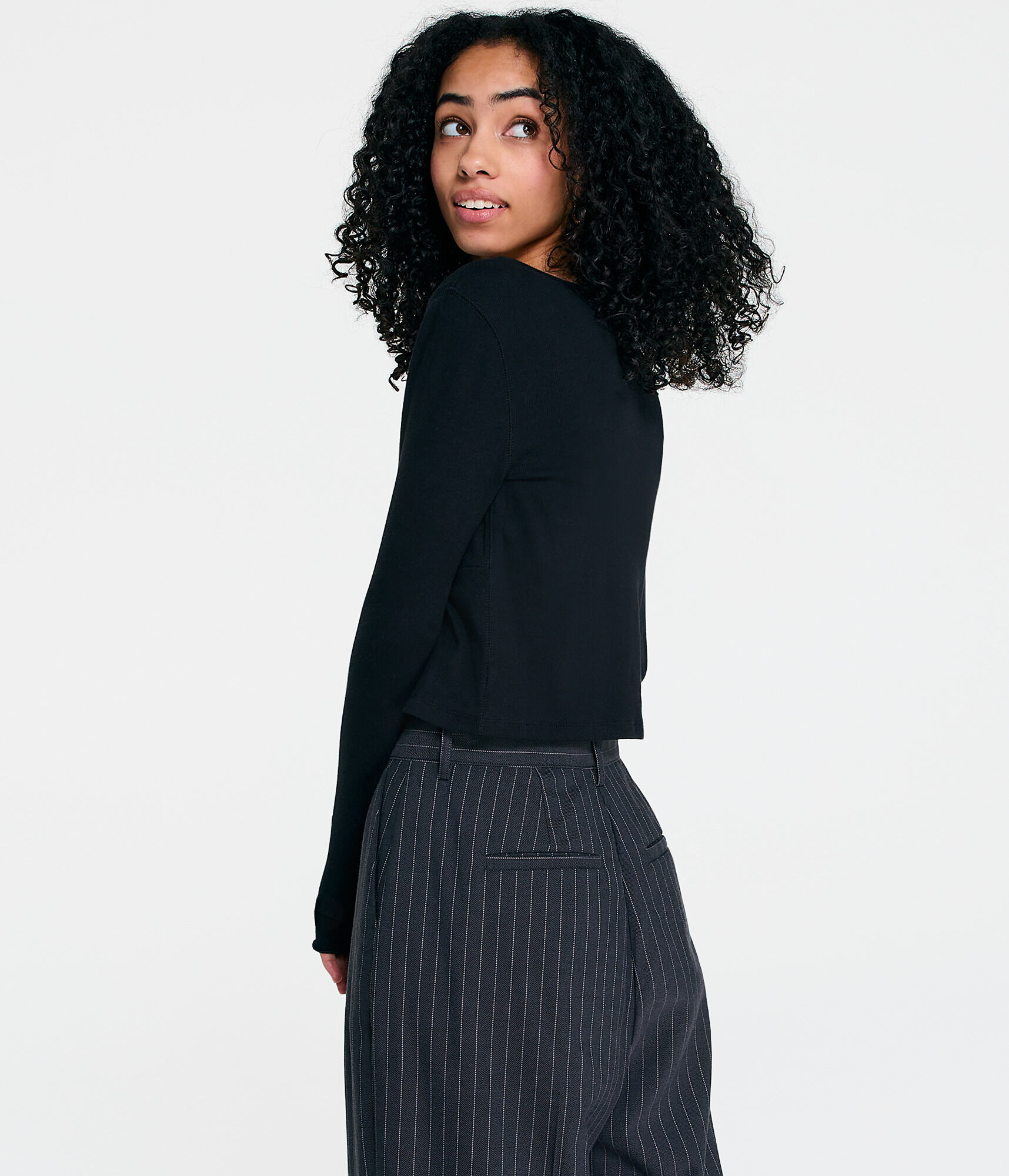 Long Sleeve Twist-Front Flyaway Tee