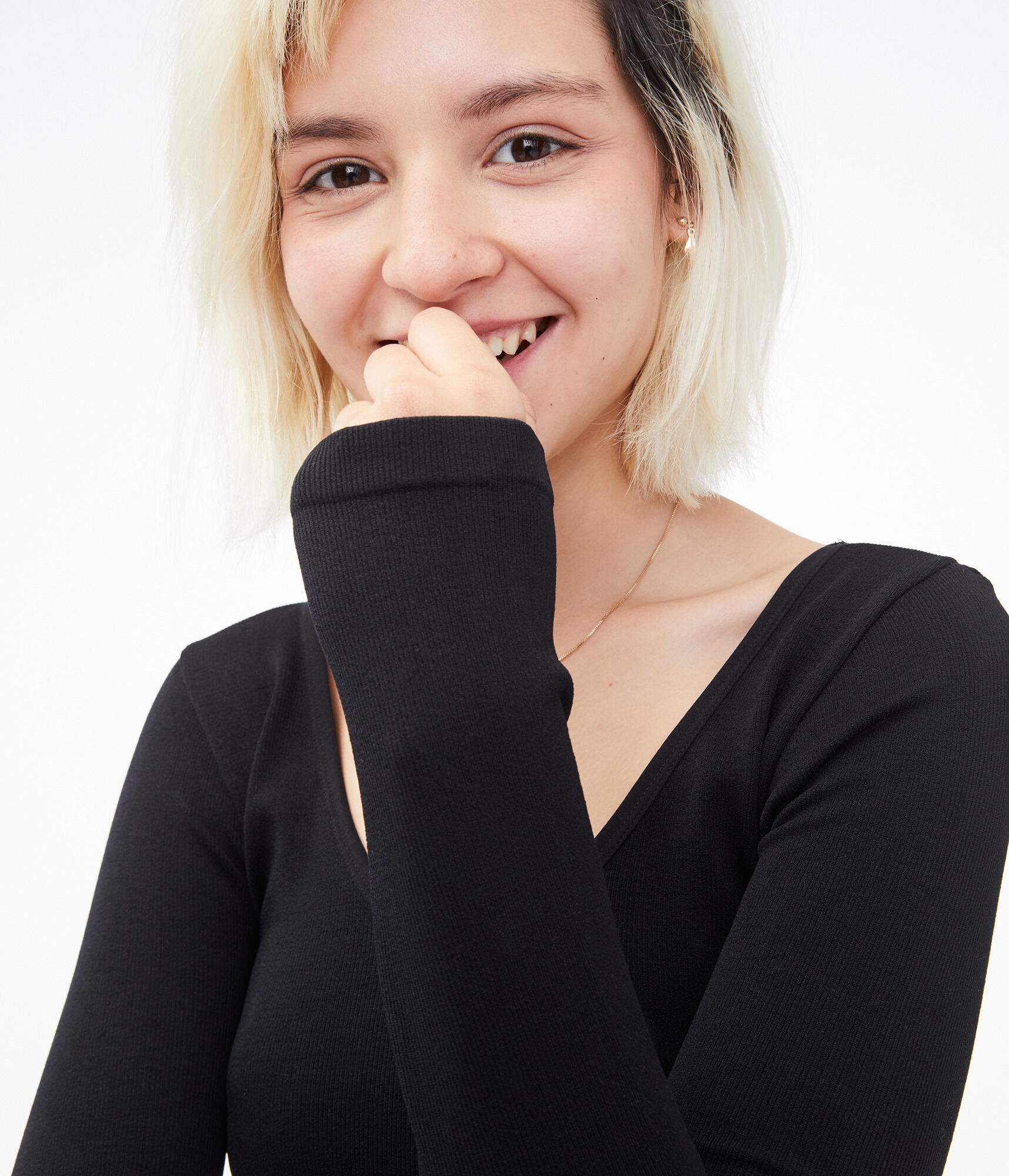 Seamless Ribbed Scoop-Neck Cropped Tee