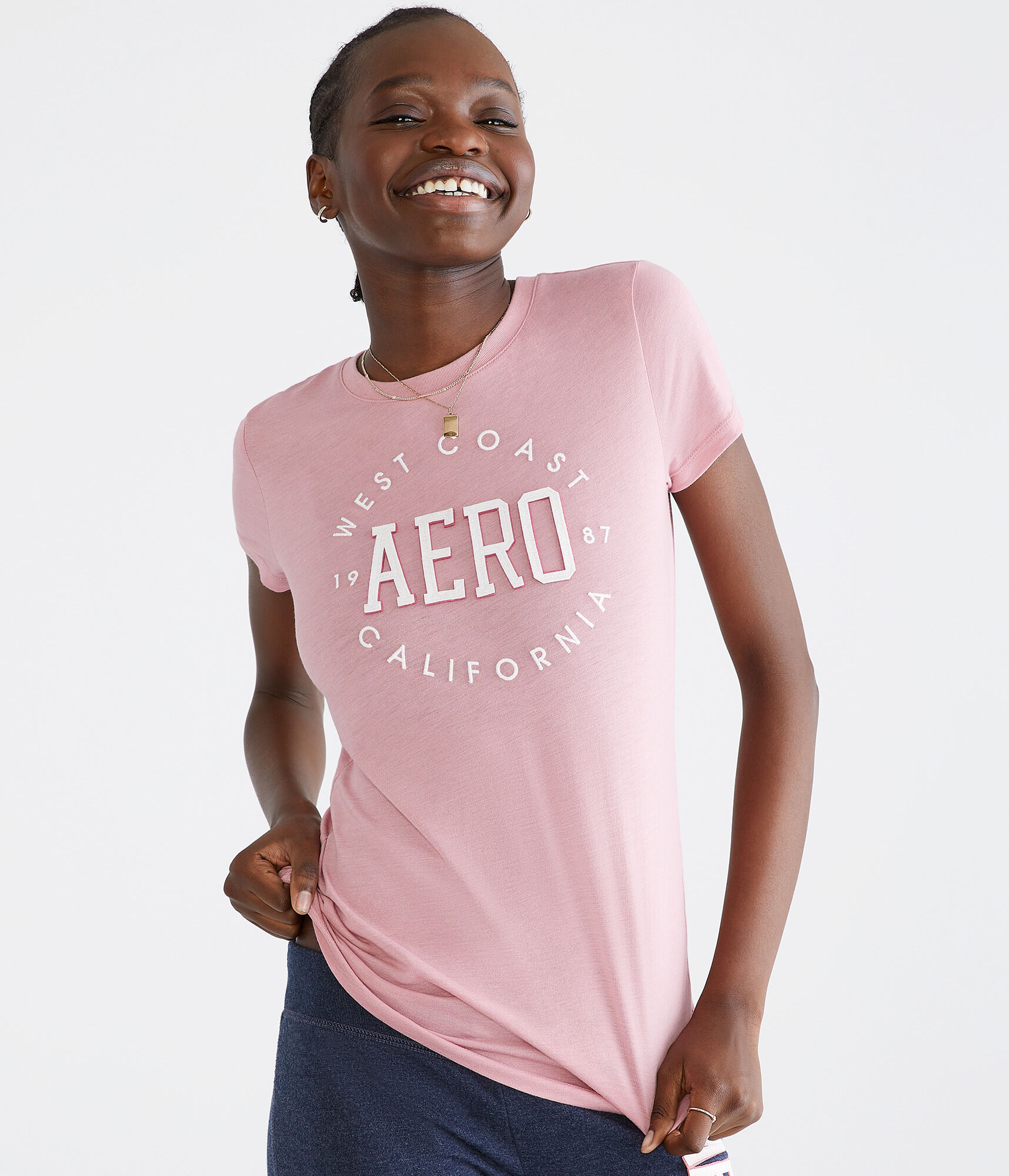 Aero West Coast Circle Appliqu&eacute; Graphic Tee