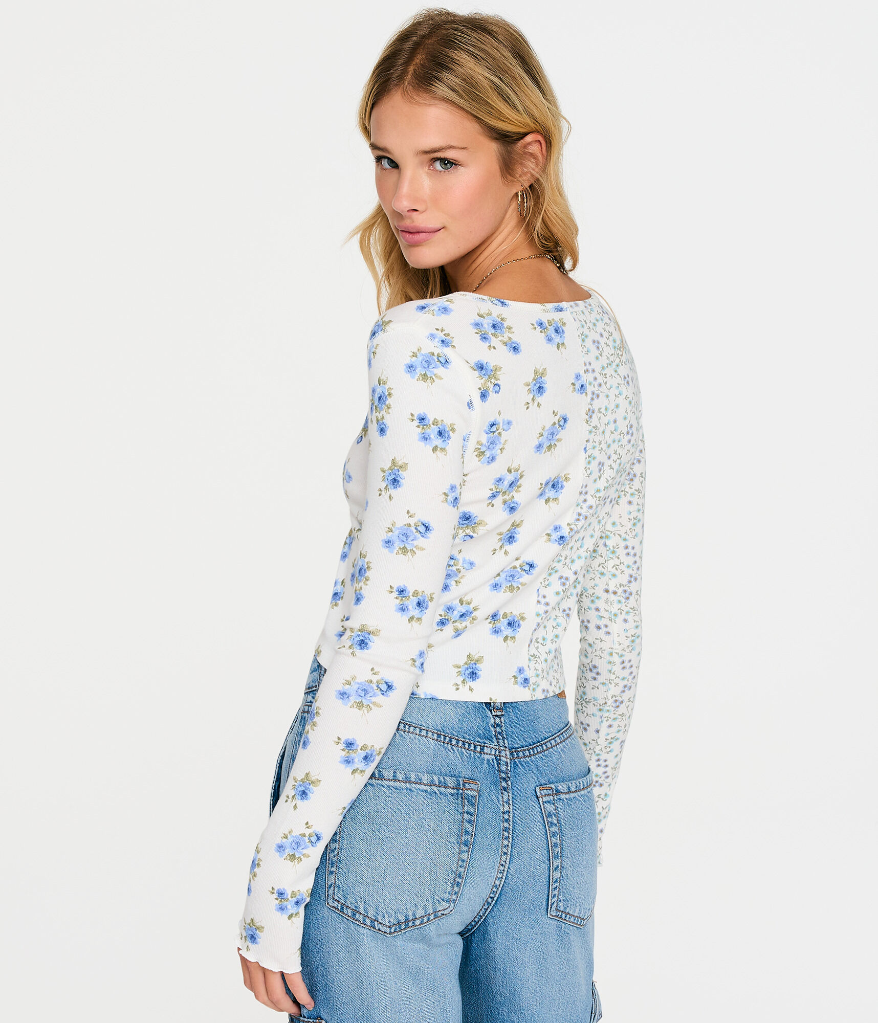 Long Sleeve Floral Twist-Front Flyaway Crop Top
