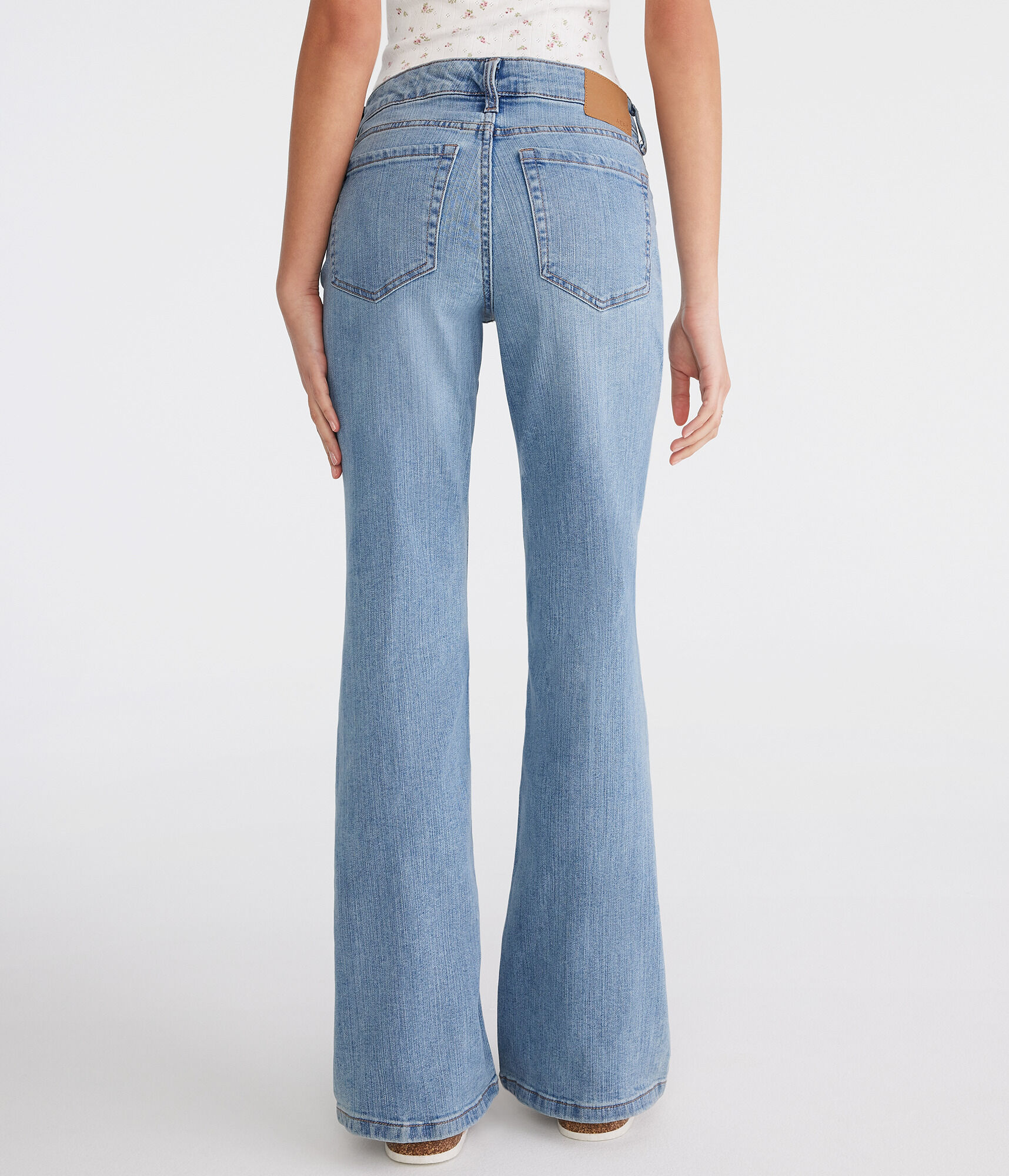 Mid-Rise Flare Jean